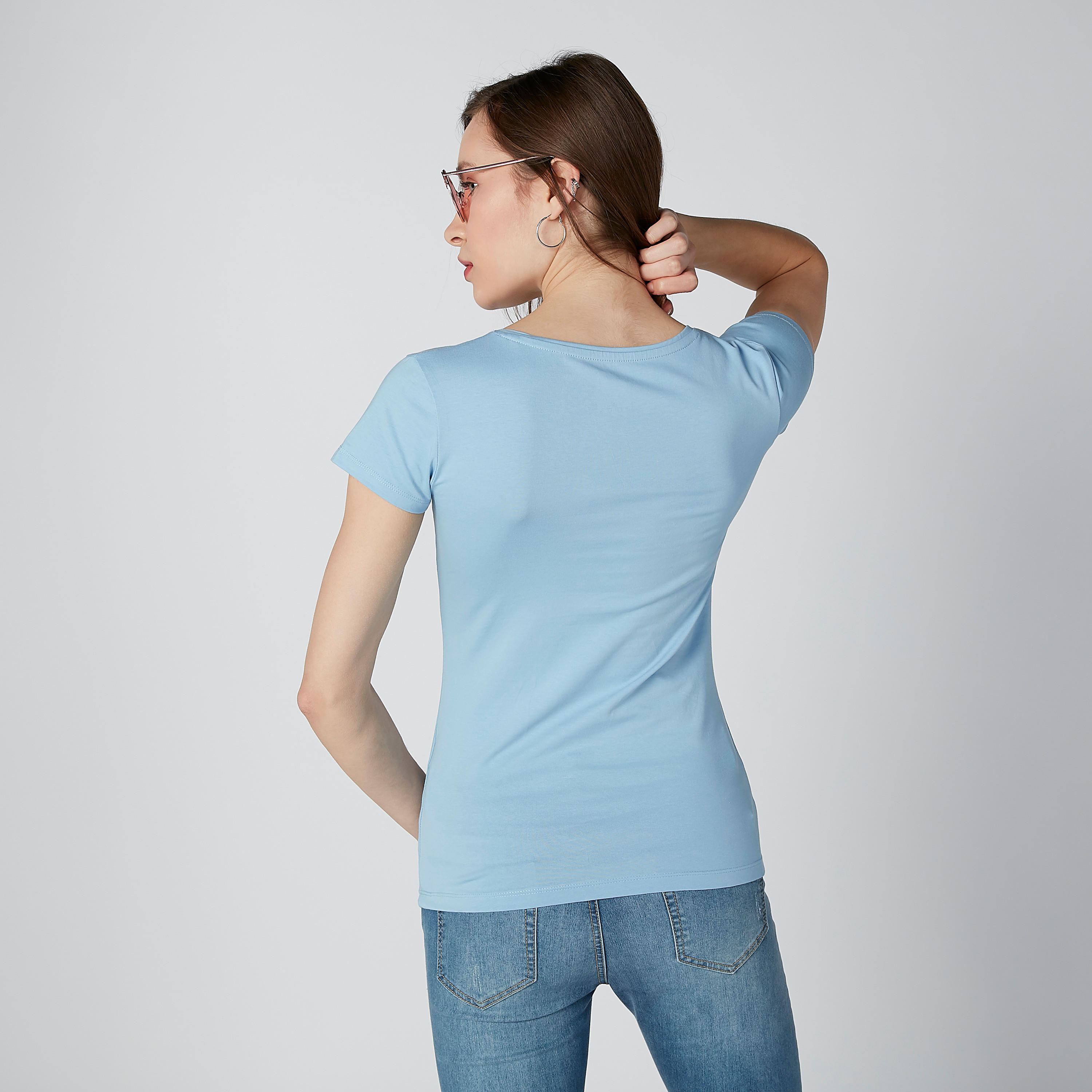 تيشيرت سادة بياقة V وأكمام كاب-women-clothing-tshirts-image-2