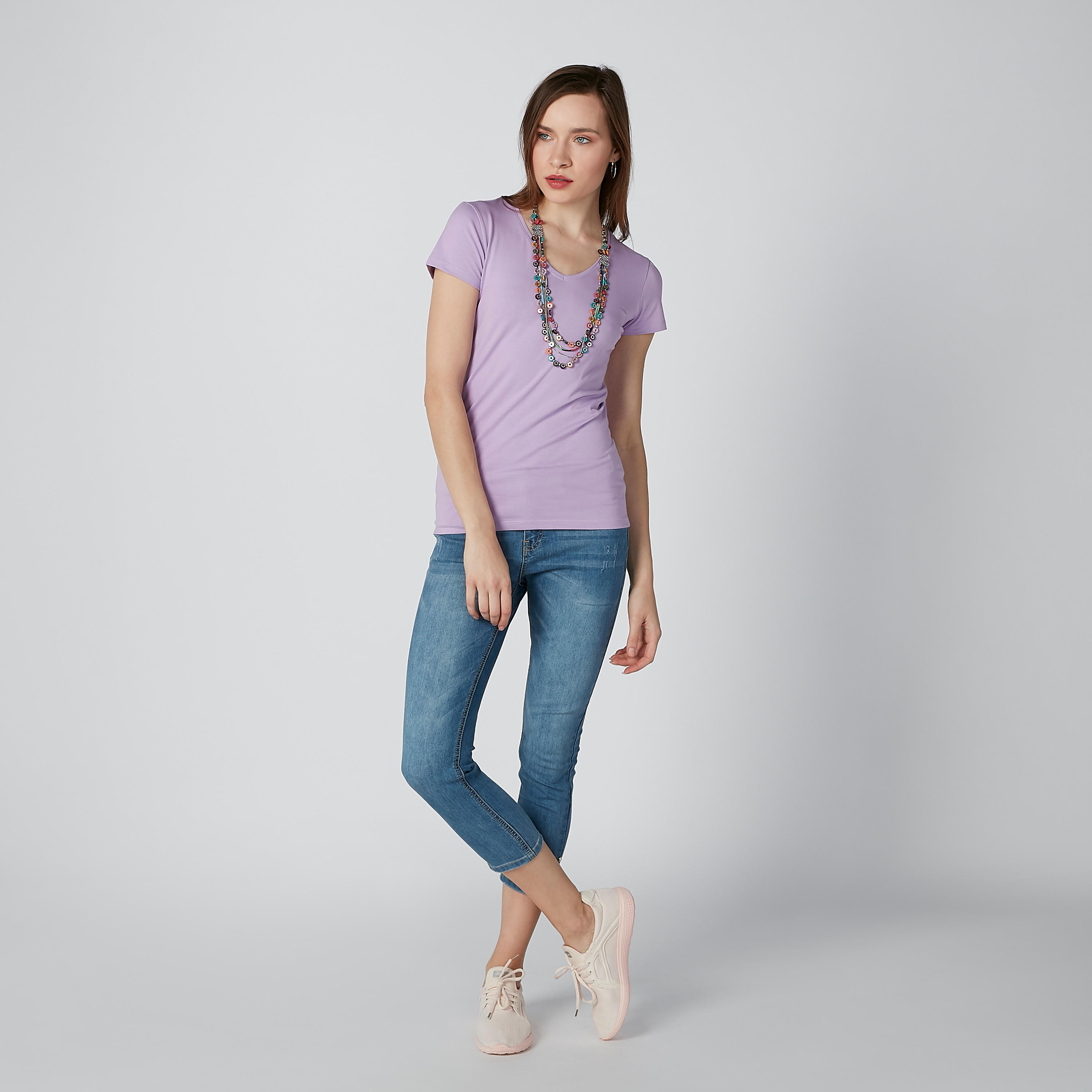تيشيرت بياقة V وأكمام كاب-women-clothing-tshirts-image-2