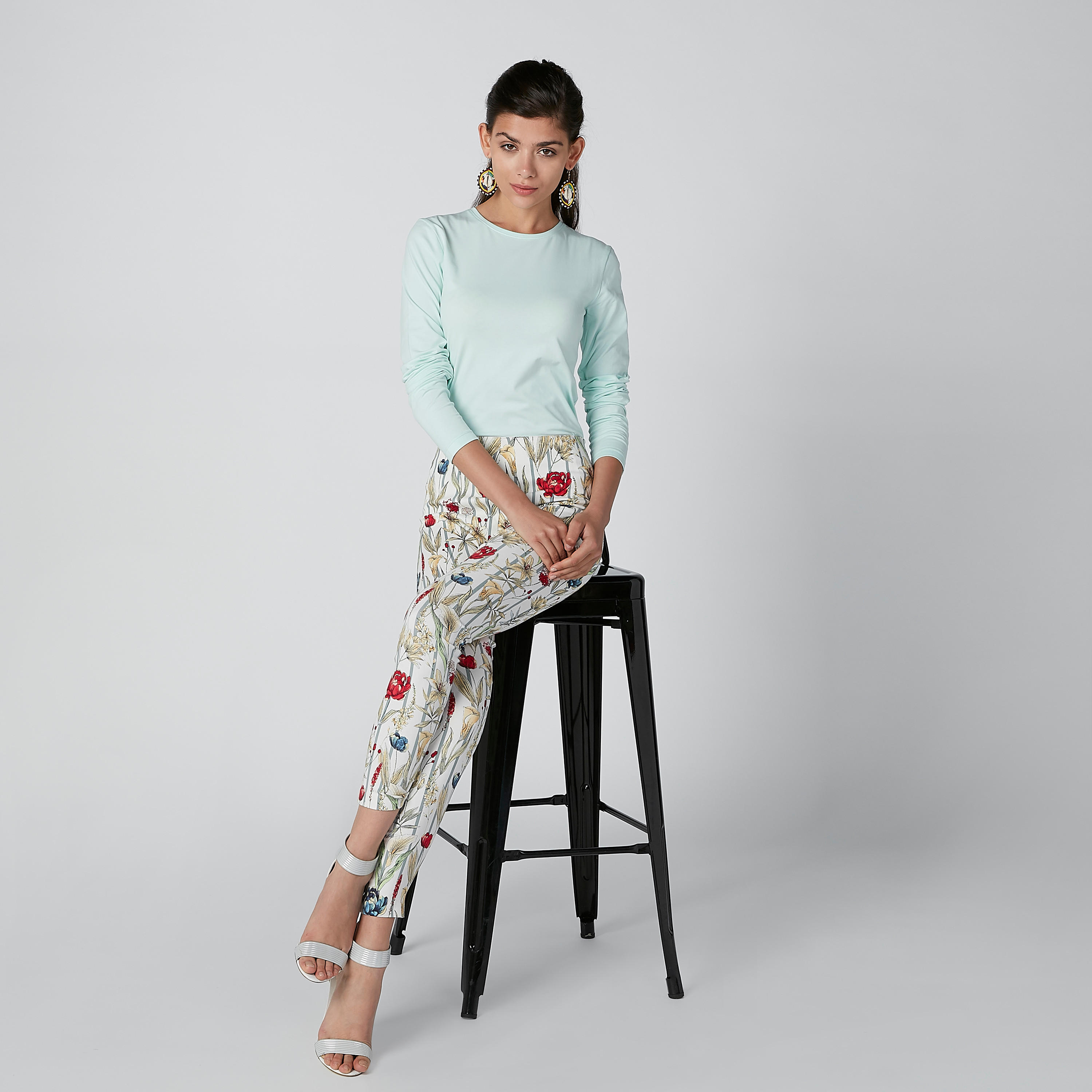 تيشيرت سادة بياقة مستديرة وأكمام قصيرة-women-clothing-tshirts-image-3