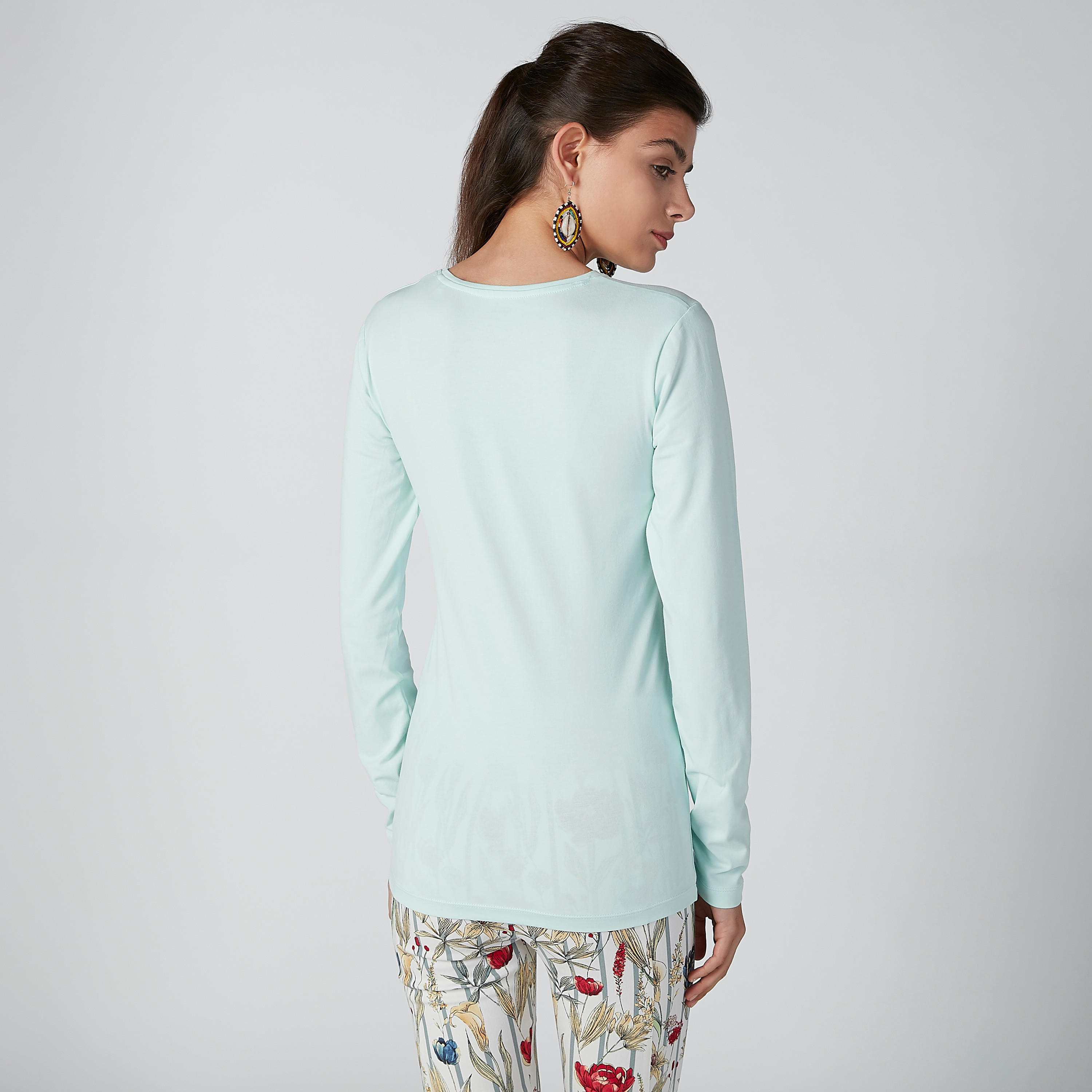 تيشيرت سادة بياقة مستديرة وأكمام قصيرة-women-clothing-tshirts-image-2