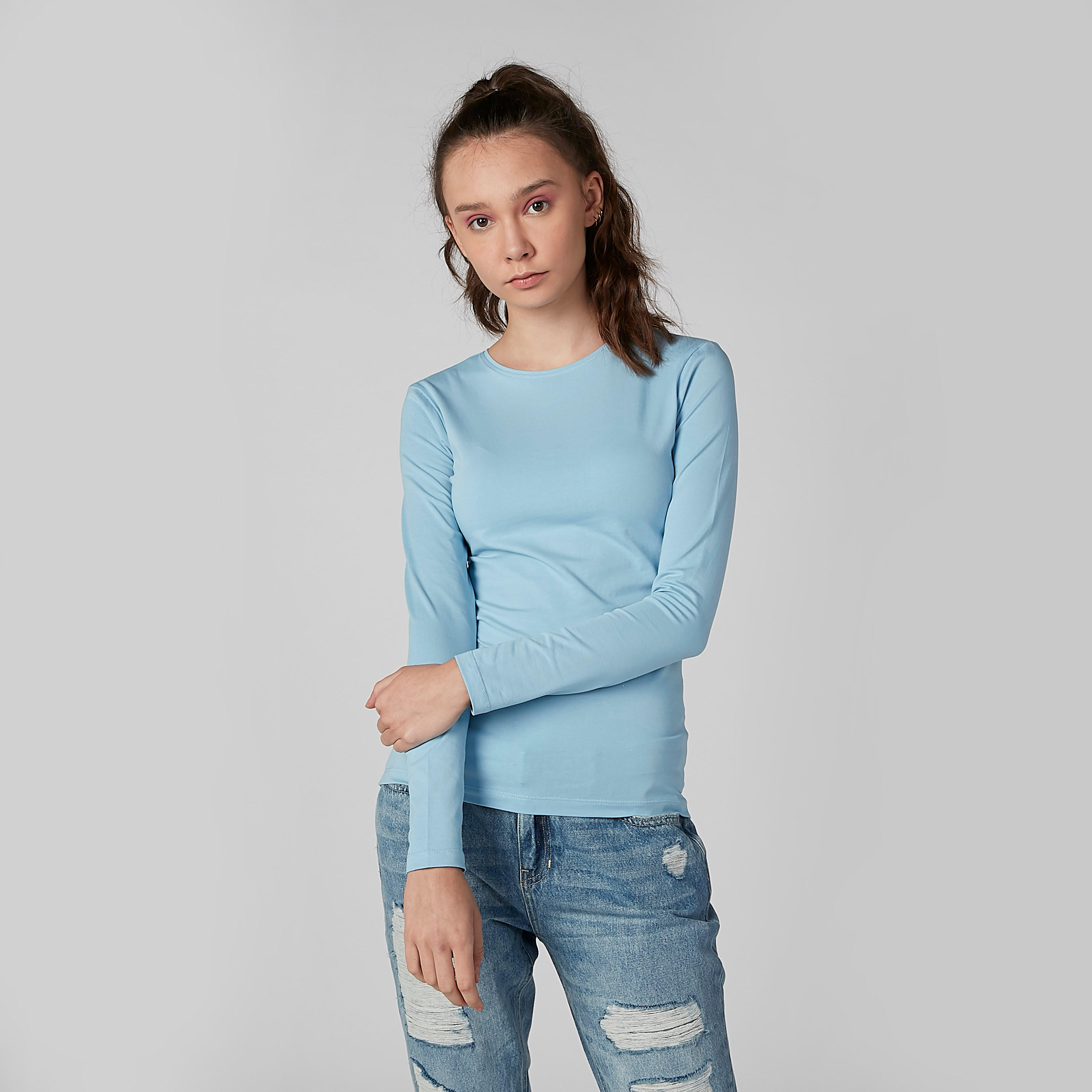 تيشيرت سادة بياقة مستديرة وأكمام طويلة-women-clothing-tshirts-image-1