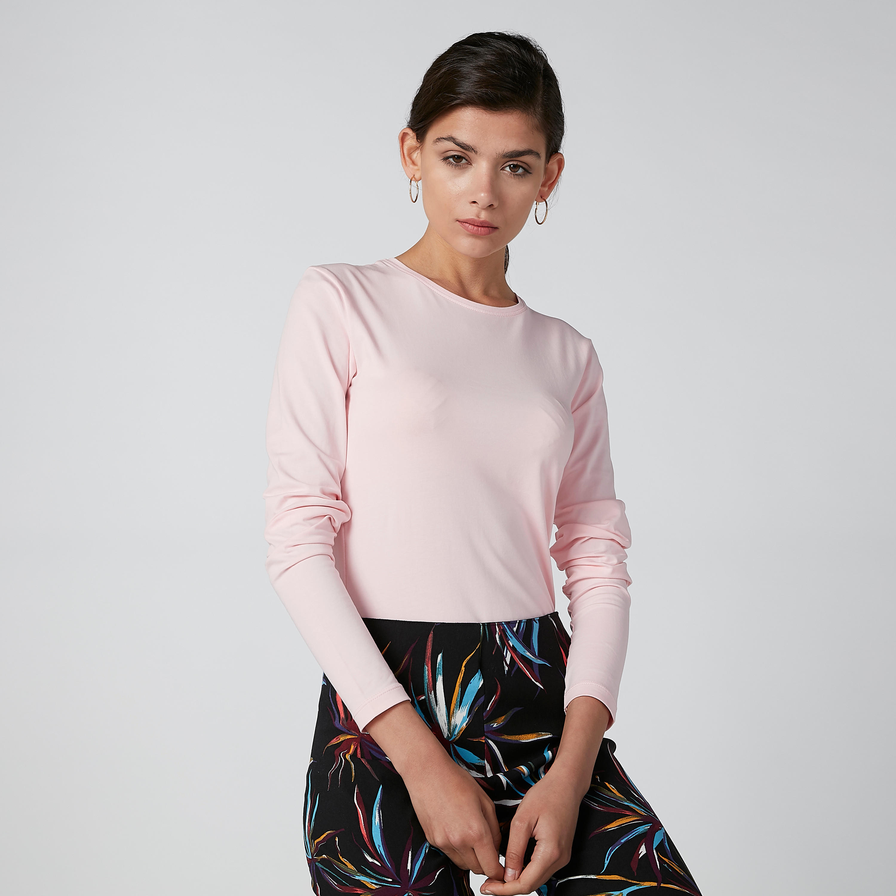 تيشيرت سادة بياقة مستديرة وأكمام طويلة-women-clothing-tshirts-image-3