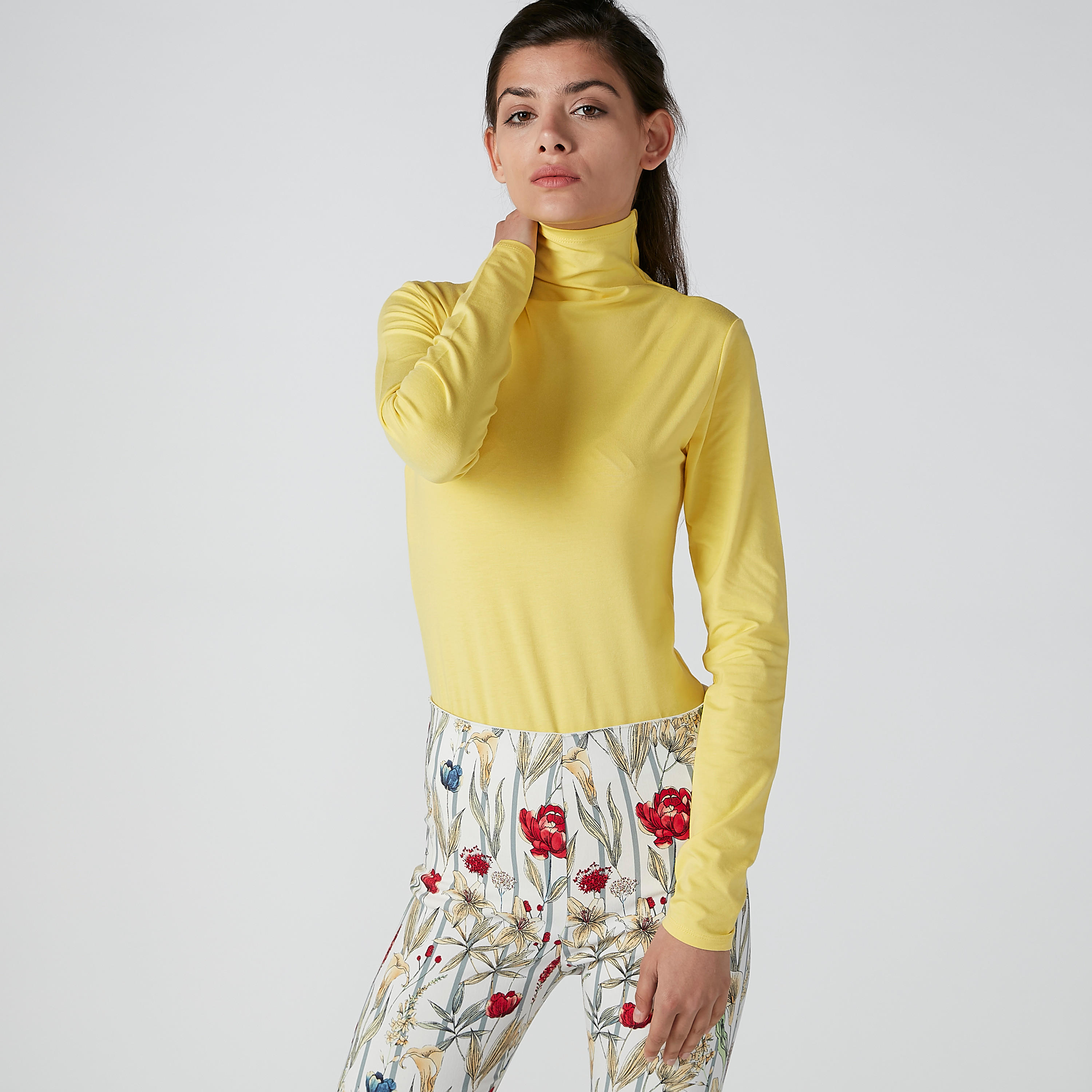 تيشيرت بياقة عالية وأكمام طويلة-women-clothing-tshirts-image-3