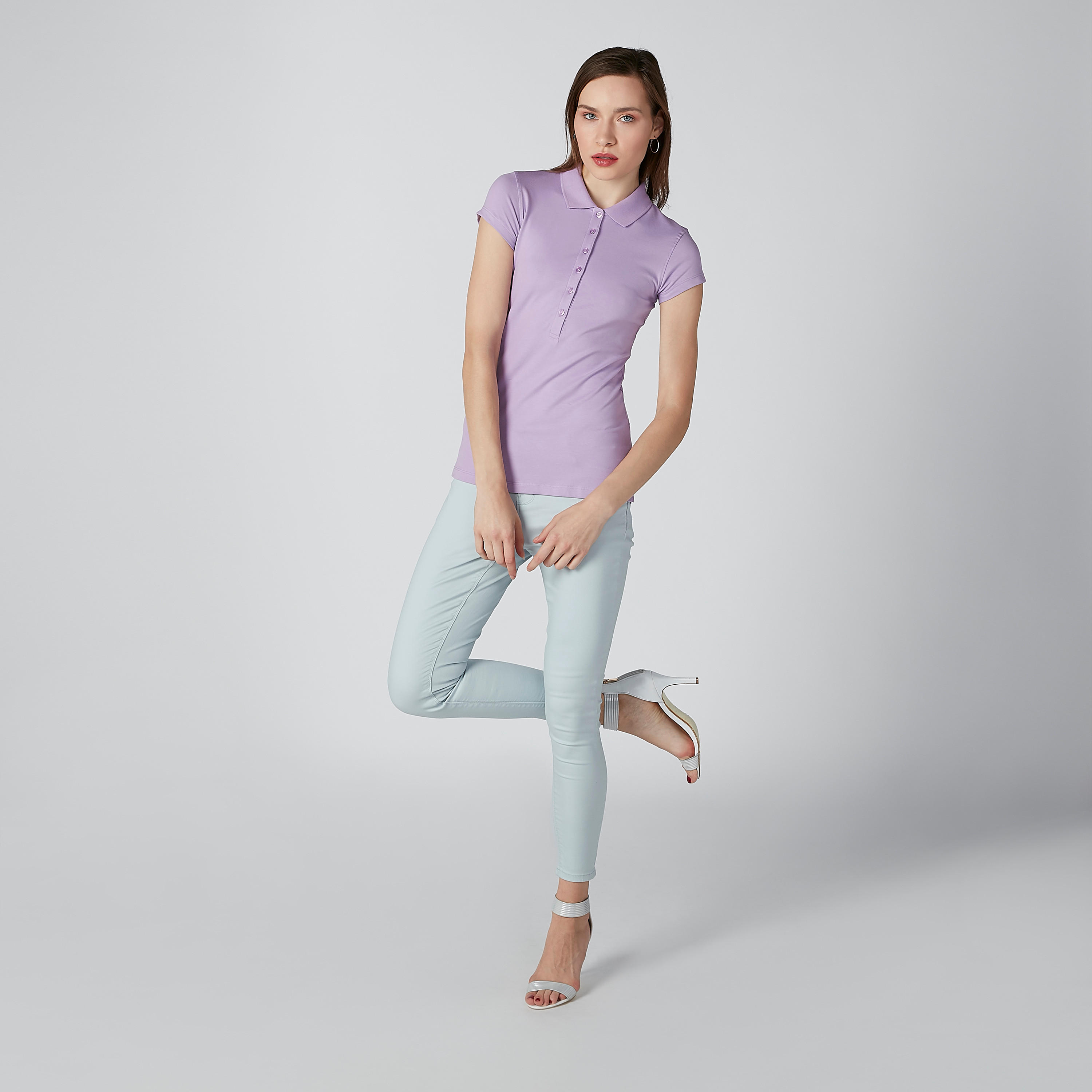 تيشيرت سادة بياقة بولو وأكمام كاب-women-clothing-tshirts-image-3