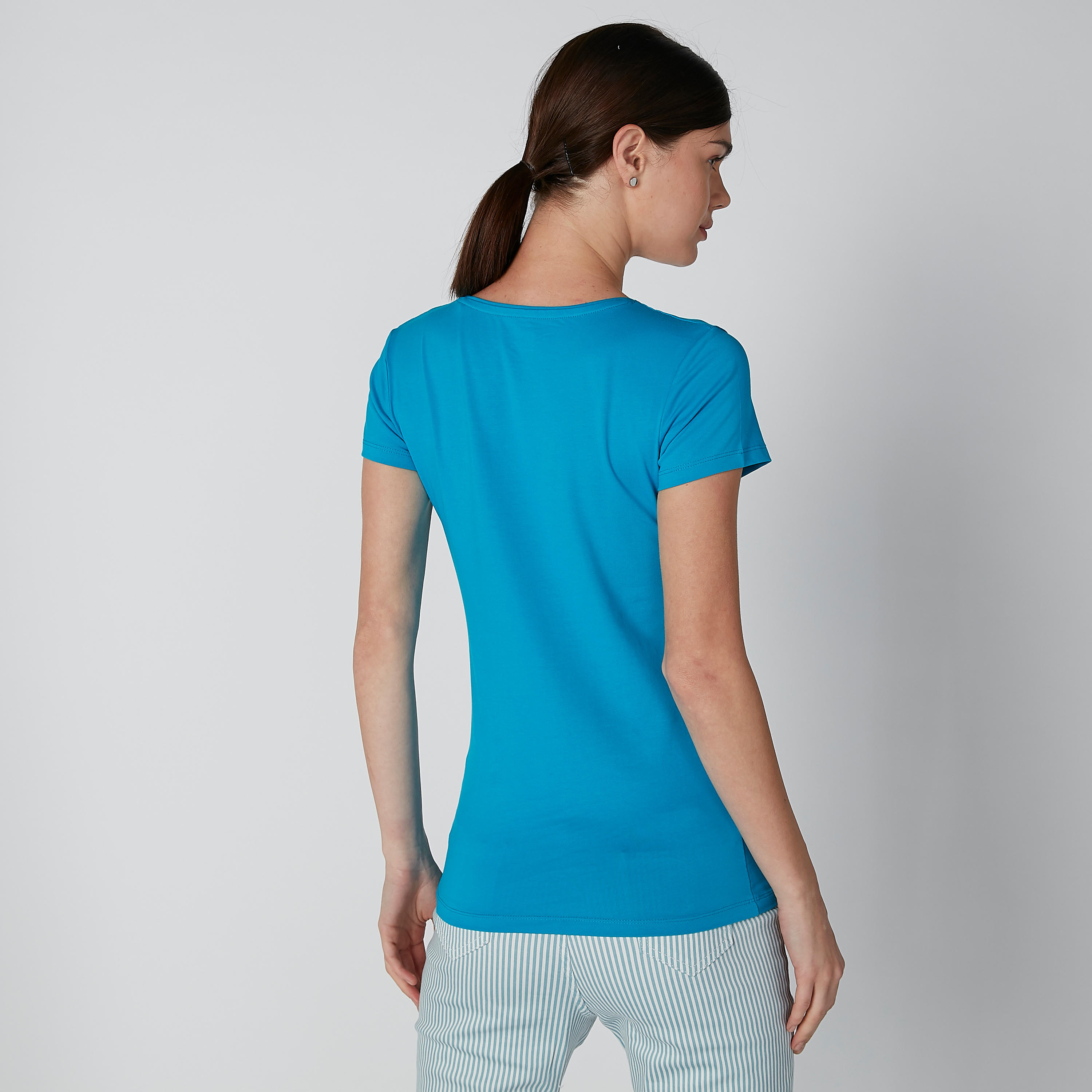 تيشيرت سادة بياقة V وأكمام قصيرة-women-clothing-tshirts-image-2
