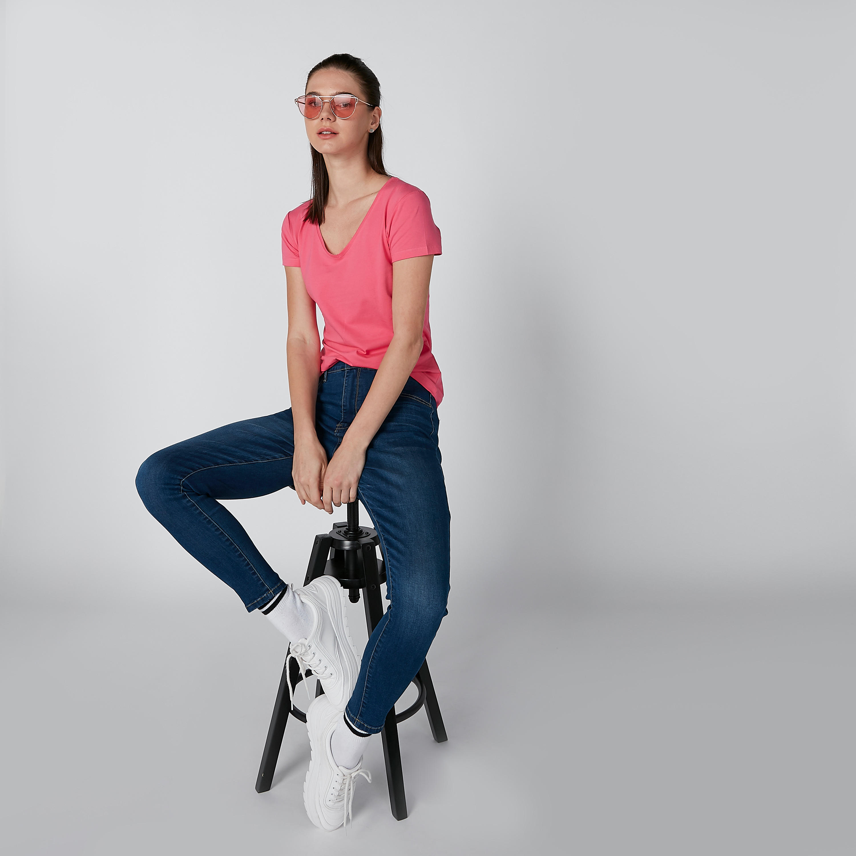 Plain T-Shirt with V-neck and Short Sleeves-women-clothing-tshirts-image-3