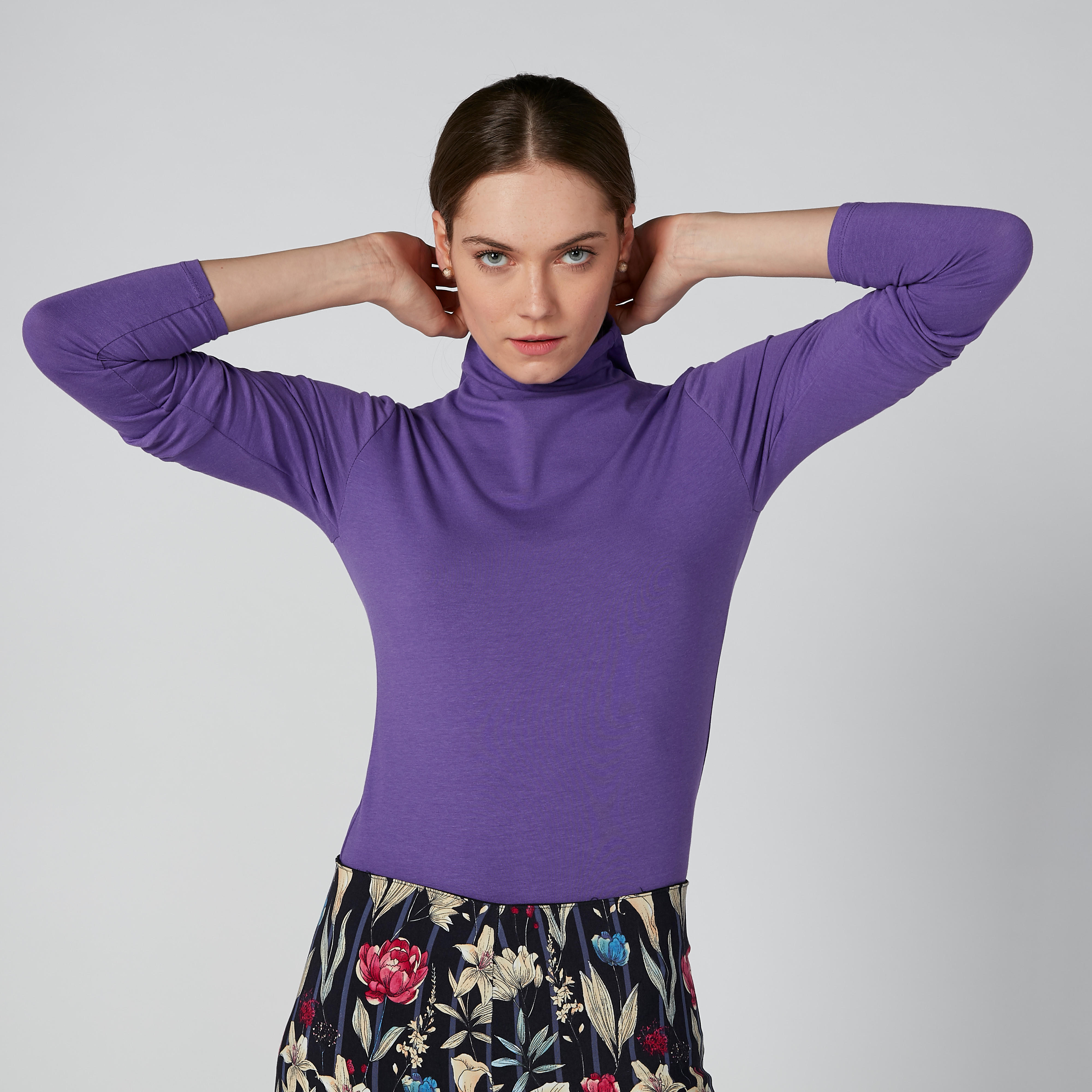 تيشيرت سادة بياقة عالية وأكمام طويلة-women-clothing-tshirts-image-1