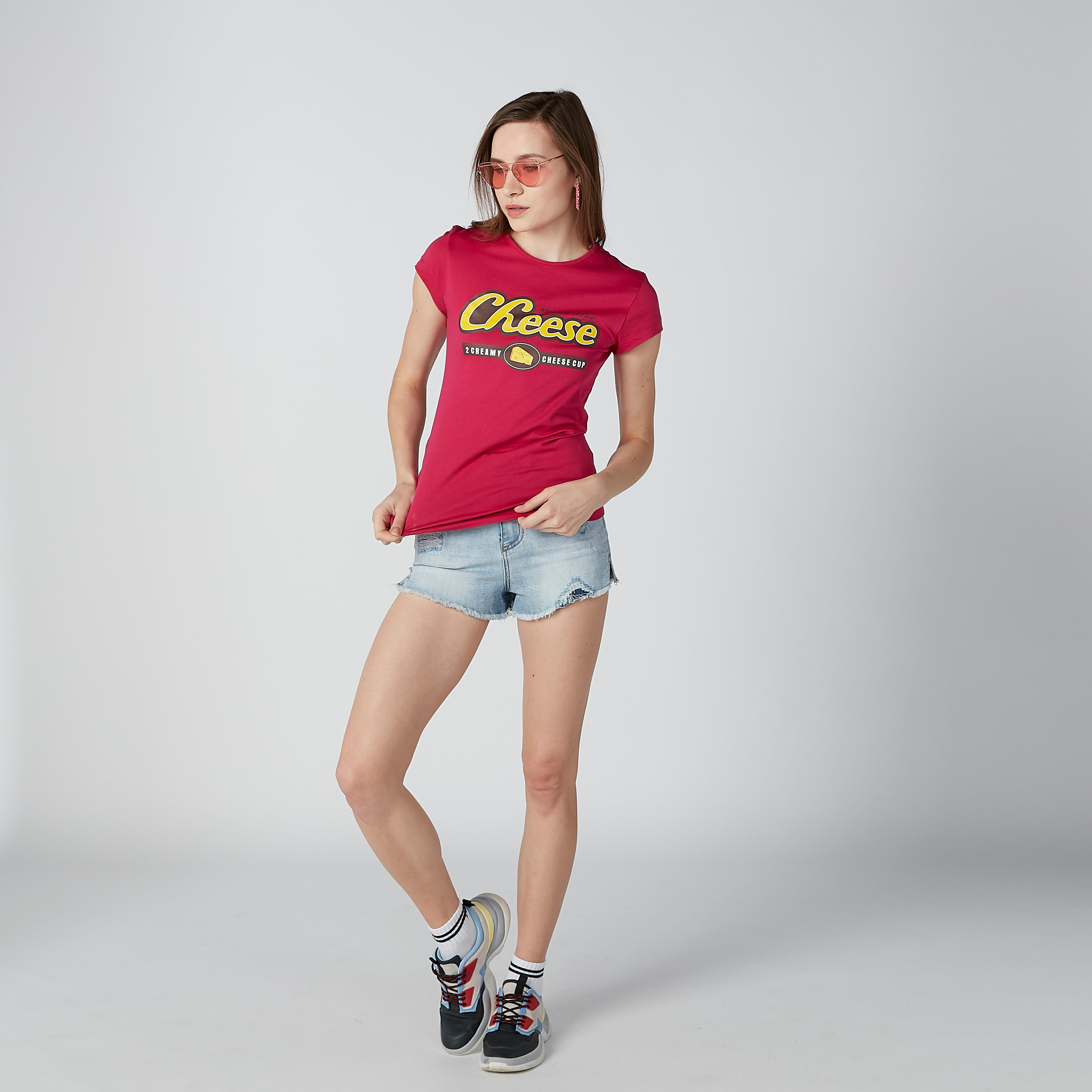 تيشيرت بياقة مستديرة وأكمام كاب وطبعات-women-clothing-tshirts-image-1
