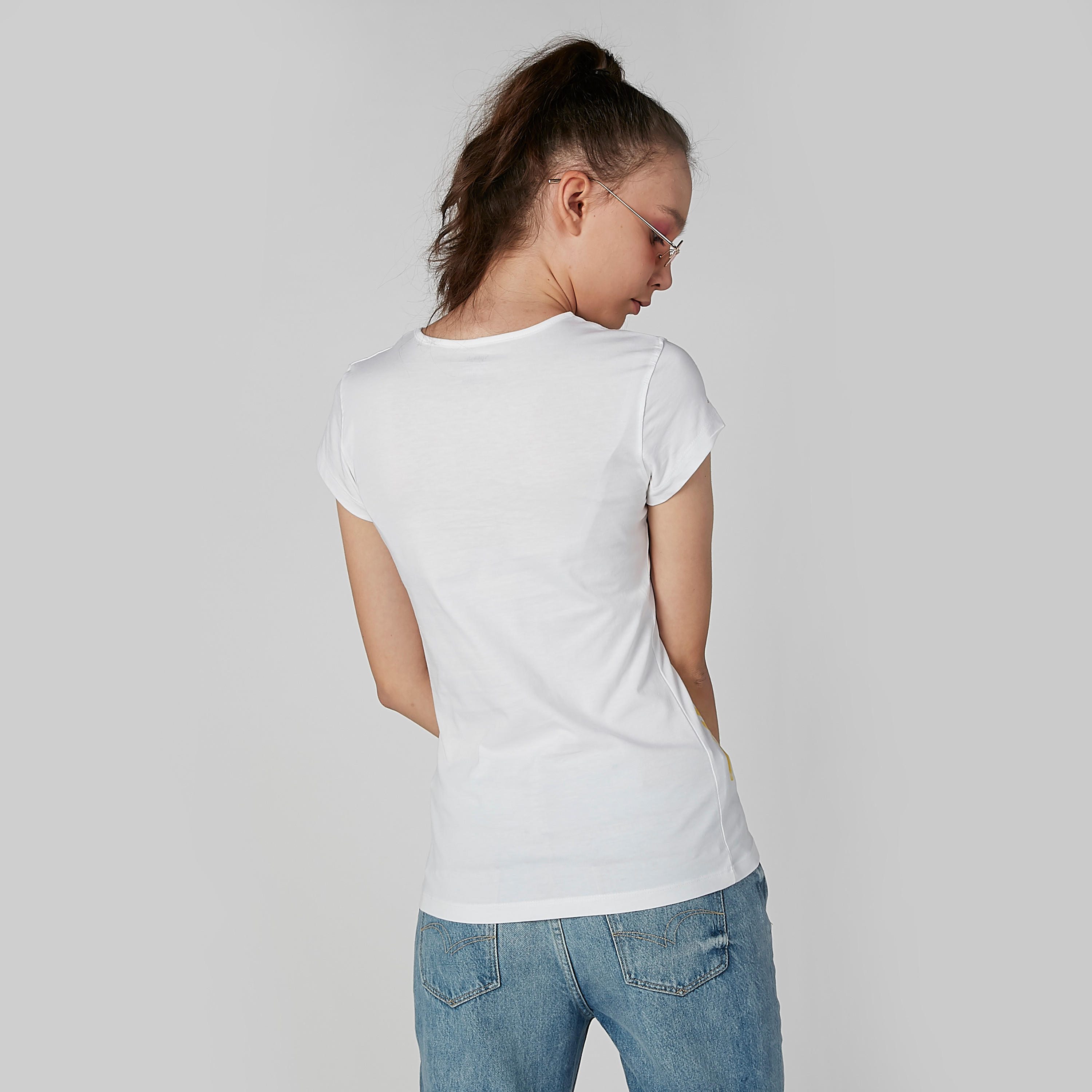 تيشيرت بياقة مستديرة وأكمام كاب مع طبعات-women-clothing-tshirts-image-3