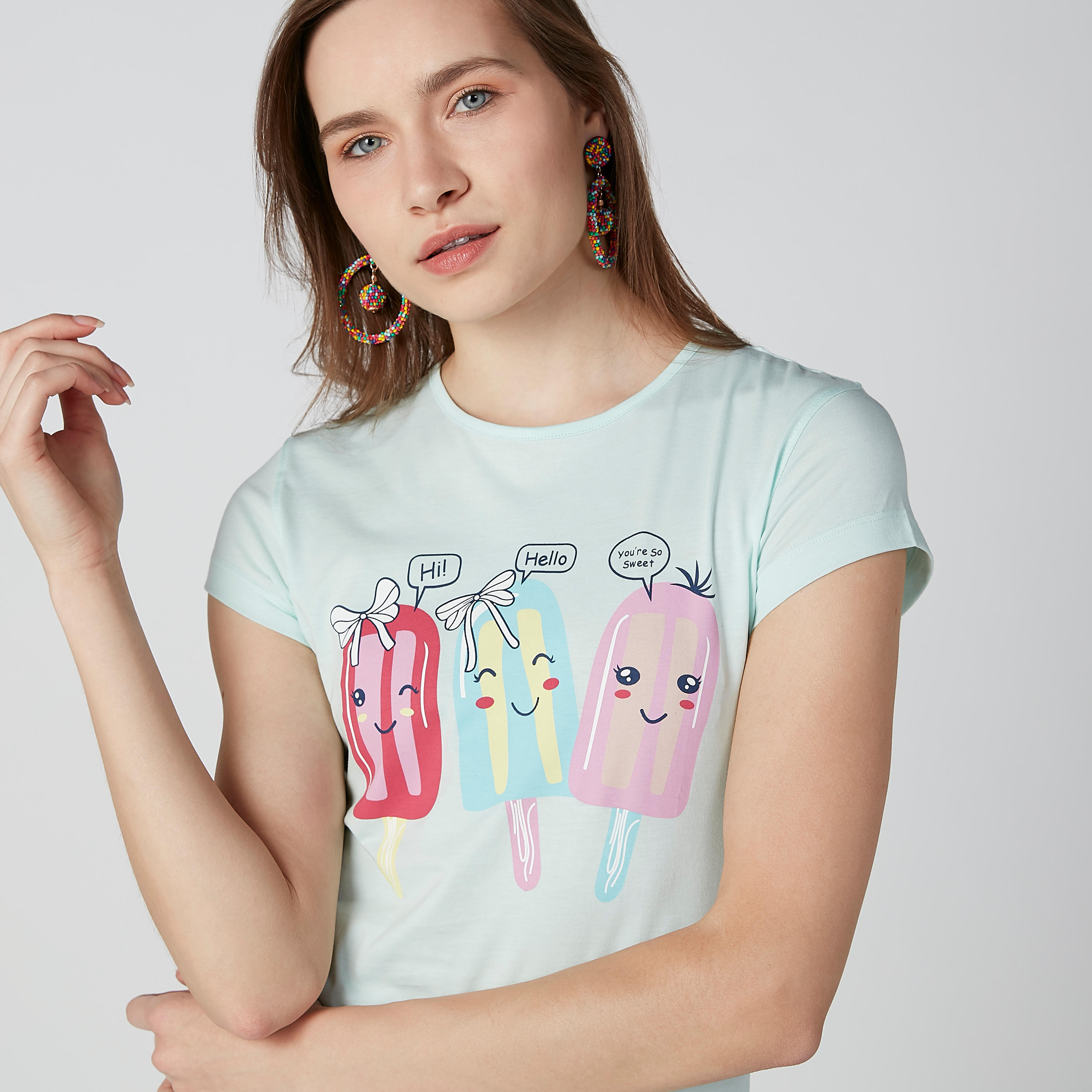 تيشيرت بياقة مستديرة وأكمام قصيرة وطبعات-women-clothing-tshirts-image-4