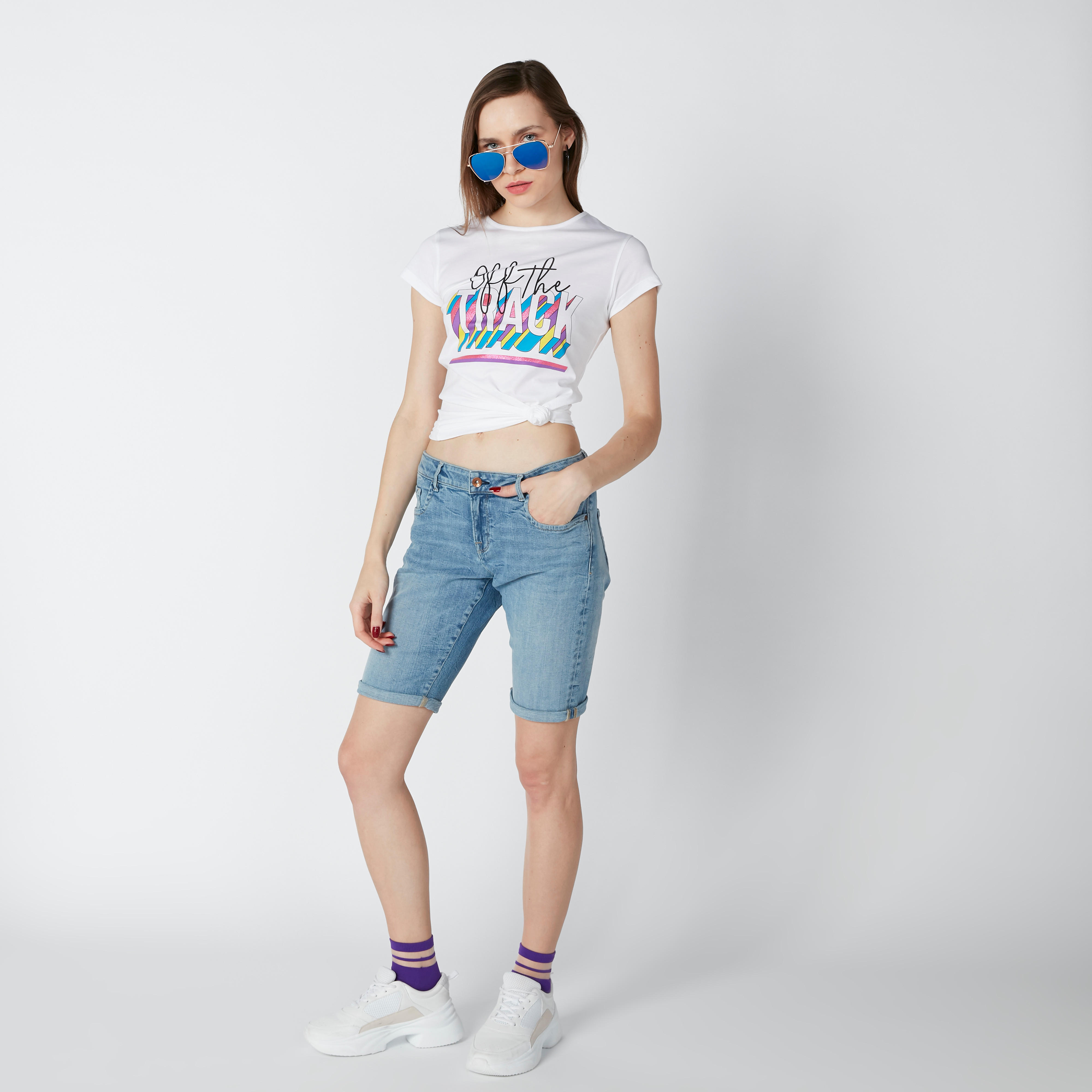 تيشيرت مستدام بأكمام كاب وطبعات-women-clothing-tshirts-image-1