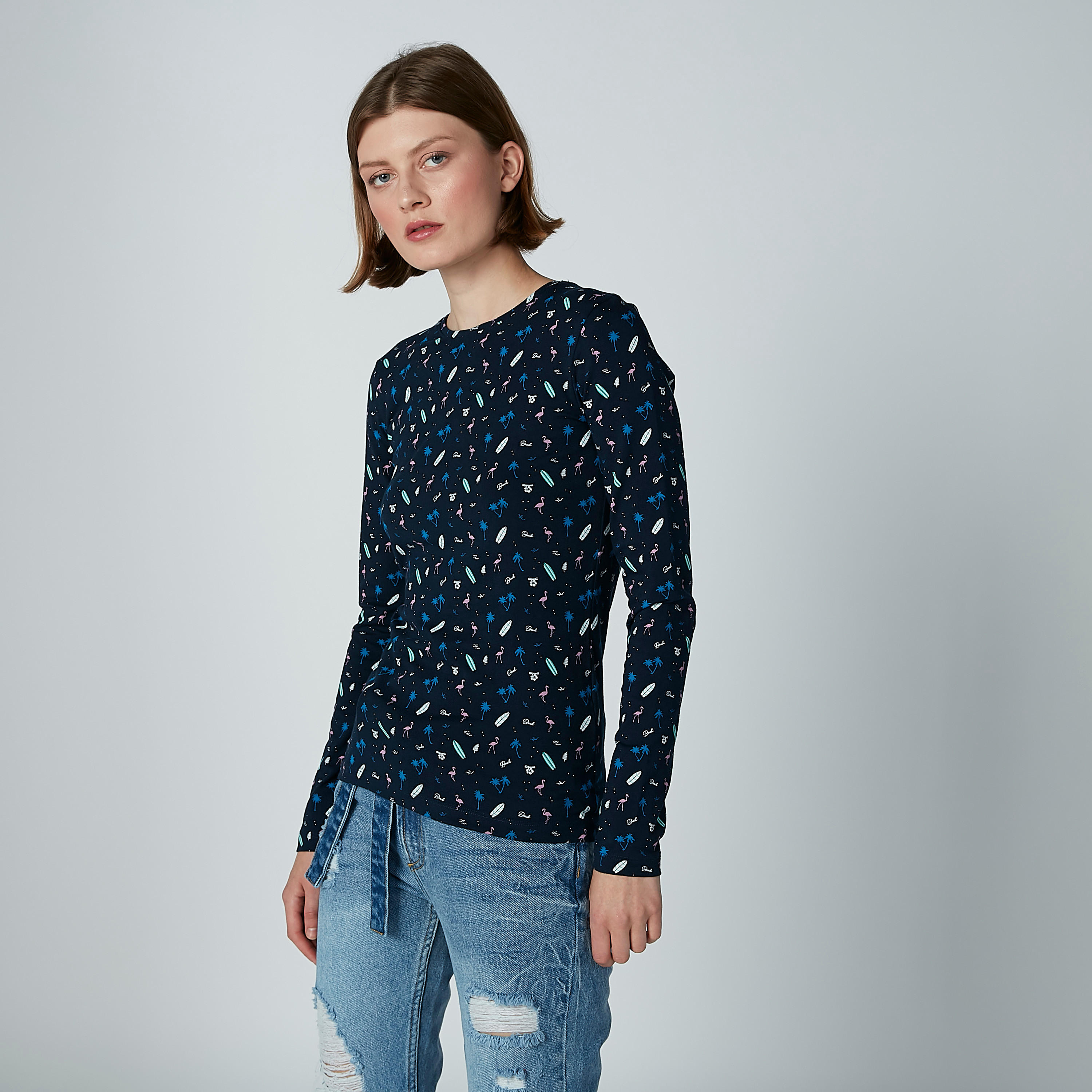 تيشيرت بياقة مستديرة وأكمام طويلة وطبعات-women-clothing-tshirts-image-2