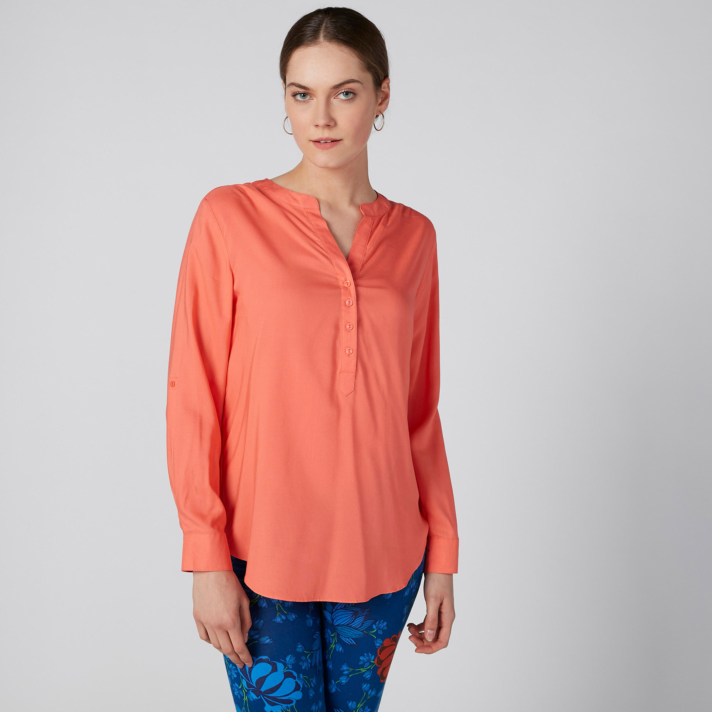 بلوزة سادة بياقة V وأكمام طويلة-women-clothing-shirtsandblouses-blouses-image-3