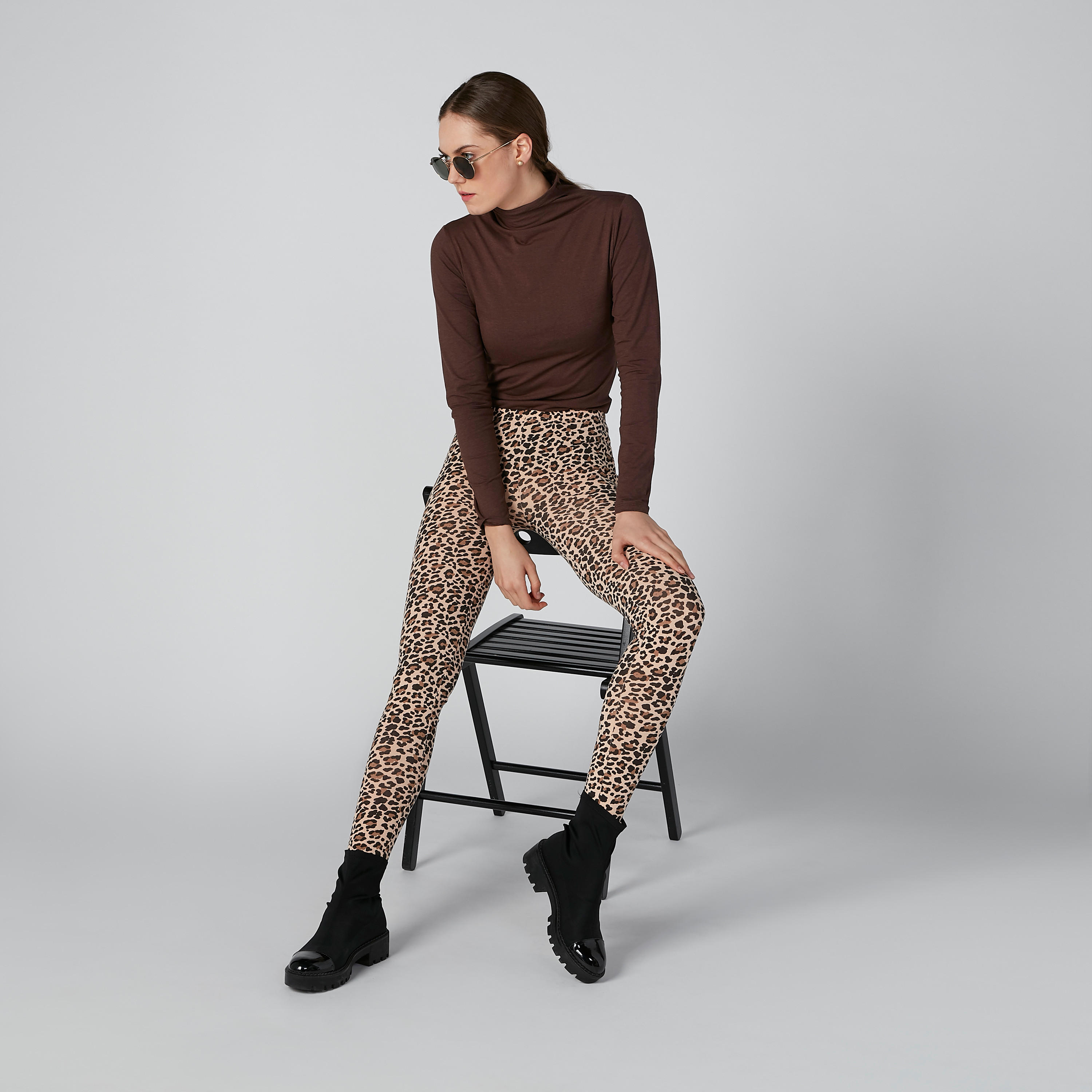 بنطال ليقنز بخصر مطّاطي وطبعات حيوانات-women-clothing-bottoms-leggings-image-1