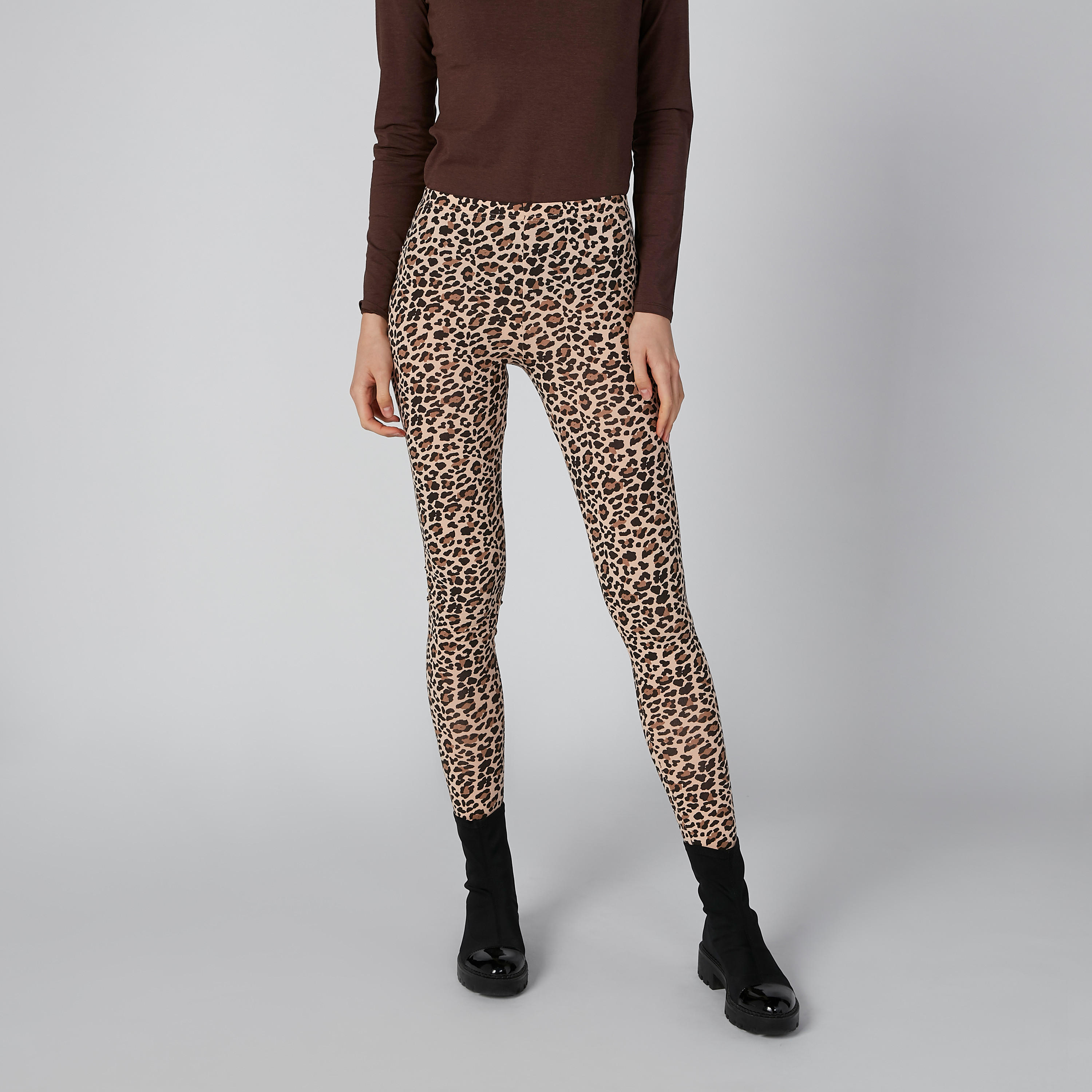 بنطال ليقنز بخصر مطّاطي وطبعات حيوانات-women-clothing-bottoms-leggings-image-3