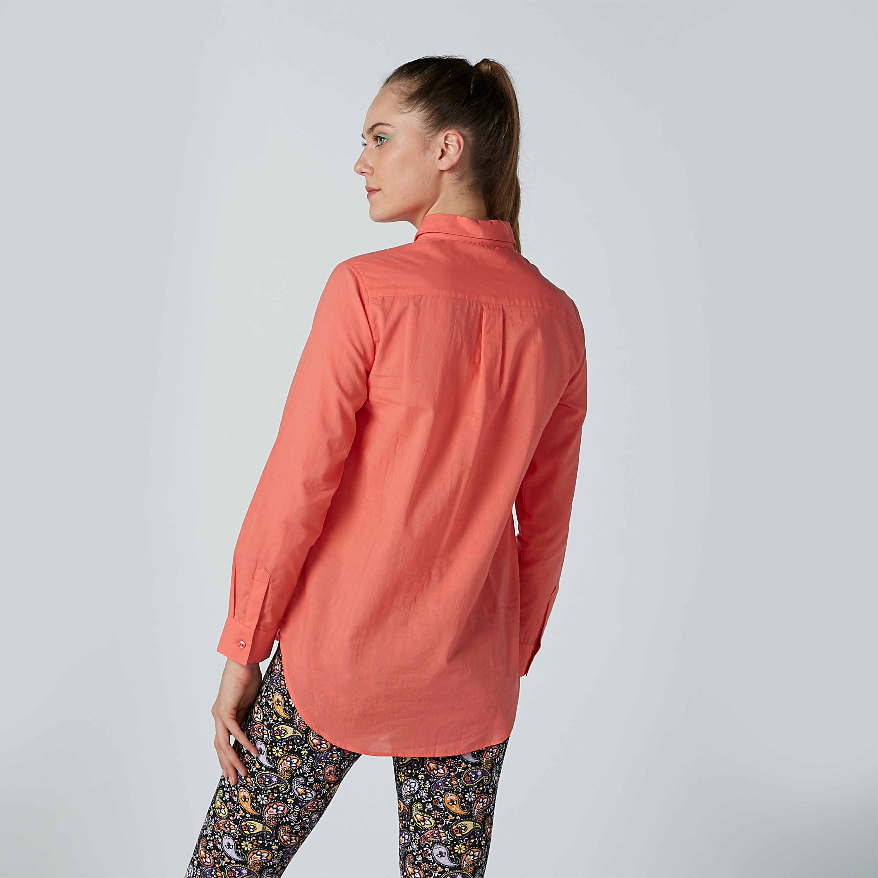 قميص سادة بأكمام طويلة وأزرار-women-clothing-shirtsandblouses-shirts-image-2
