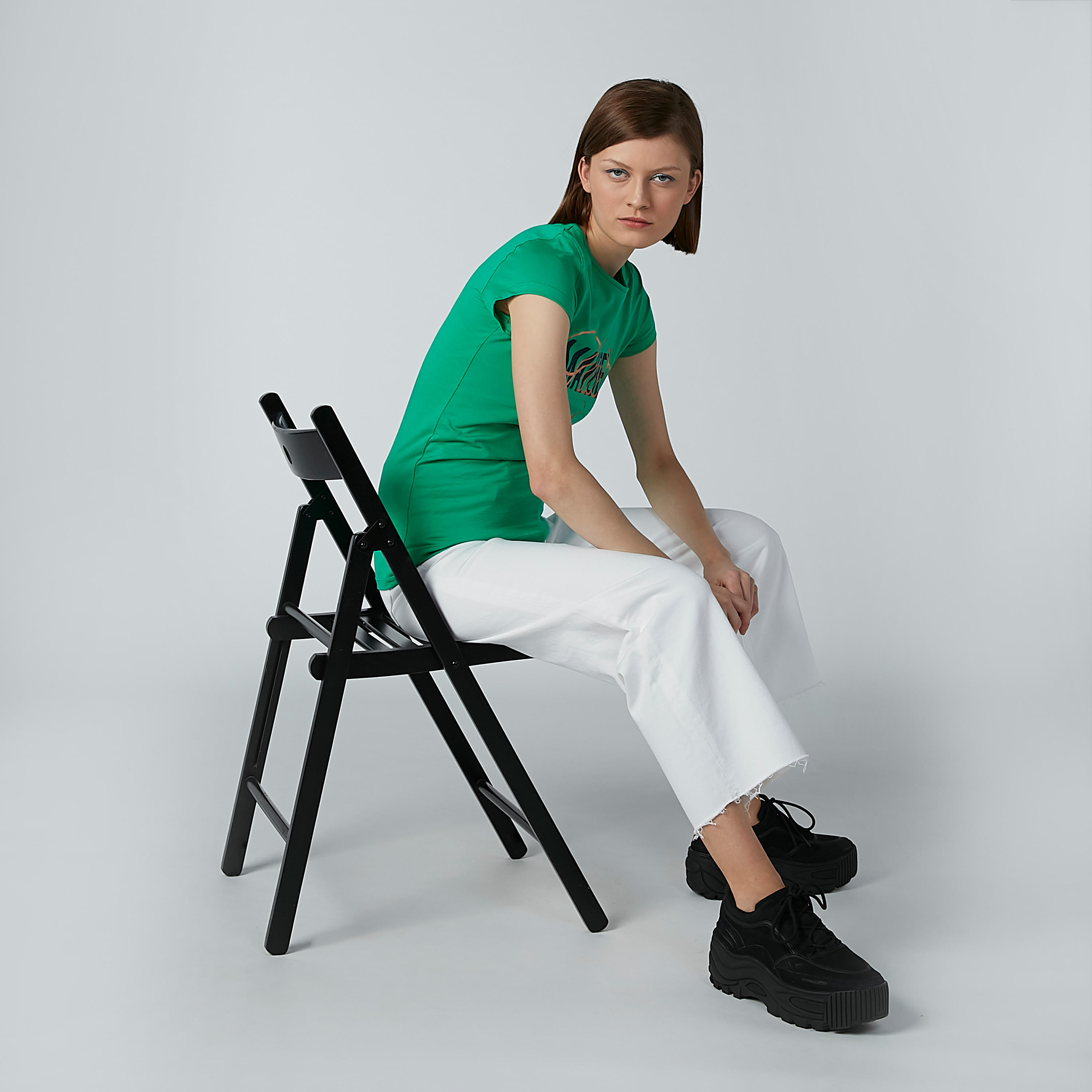 تيشيرت بياقة مستديرة وأكمام كاب مع طبعات-women-clothing-tshirts-image-4