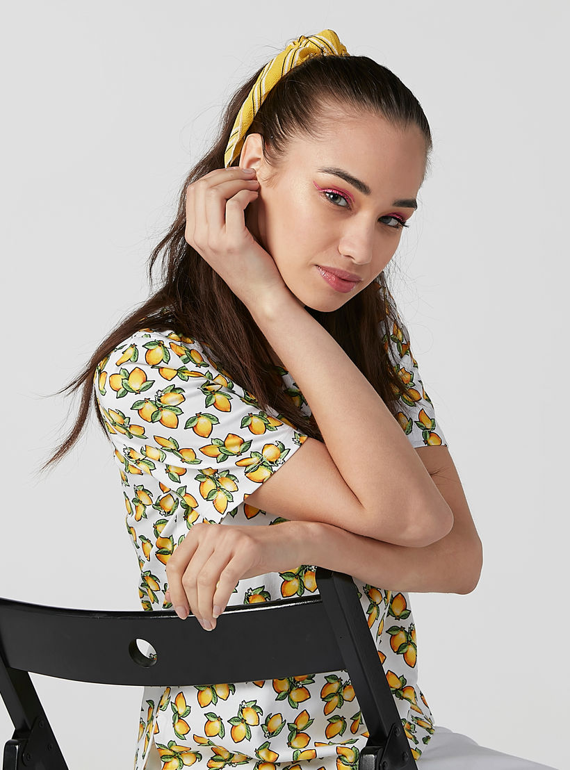 تيشيرت مستدام بقصّة سليم وياقة مستديرة وأكمام قصيرة وطبعات-women-clothing-tshirts-image-1
