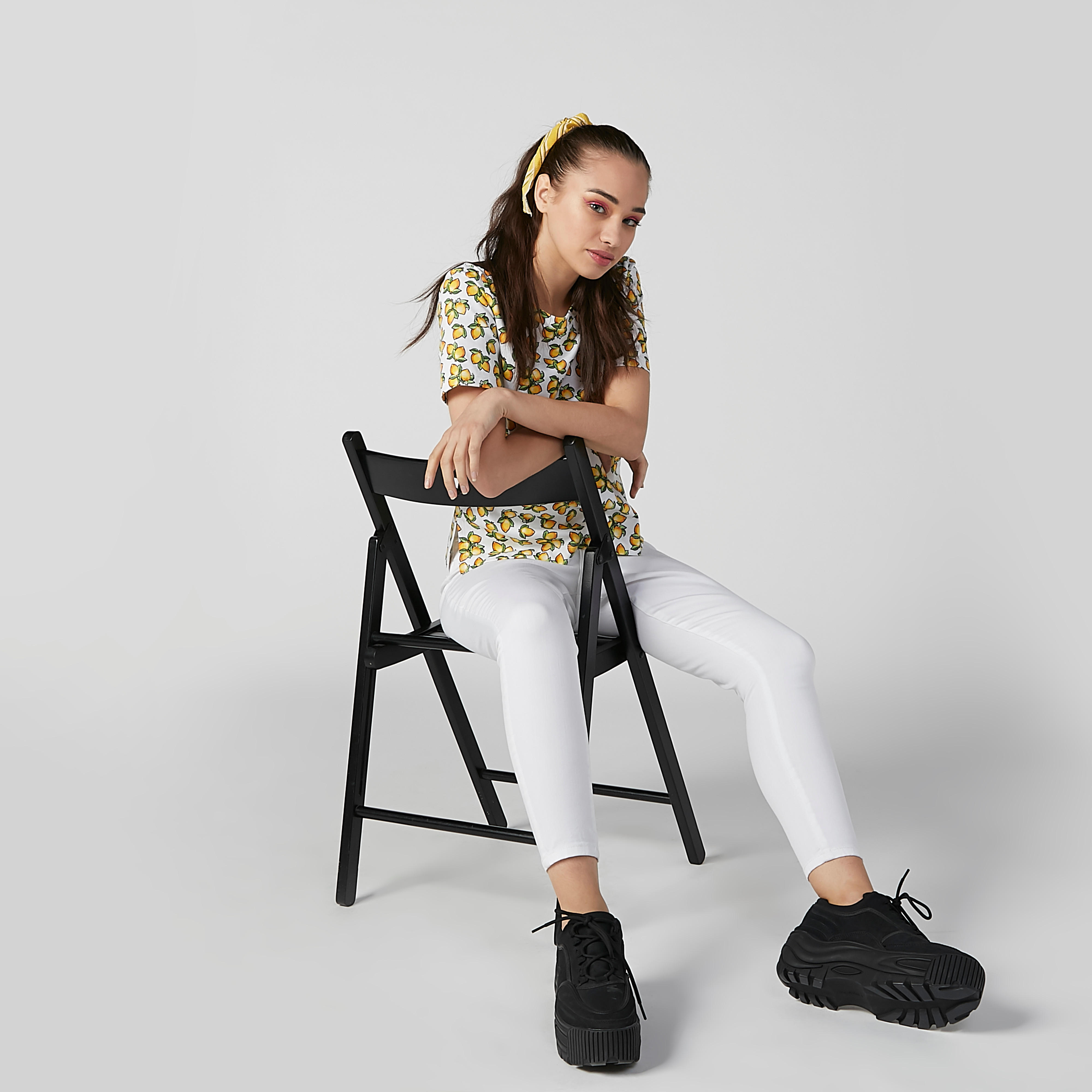تيشيرت مستدام بقصّة سليم وياقة مستديرة وأكمام قصيرة وطبعات-women-clothing-tshirts-image-5