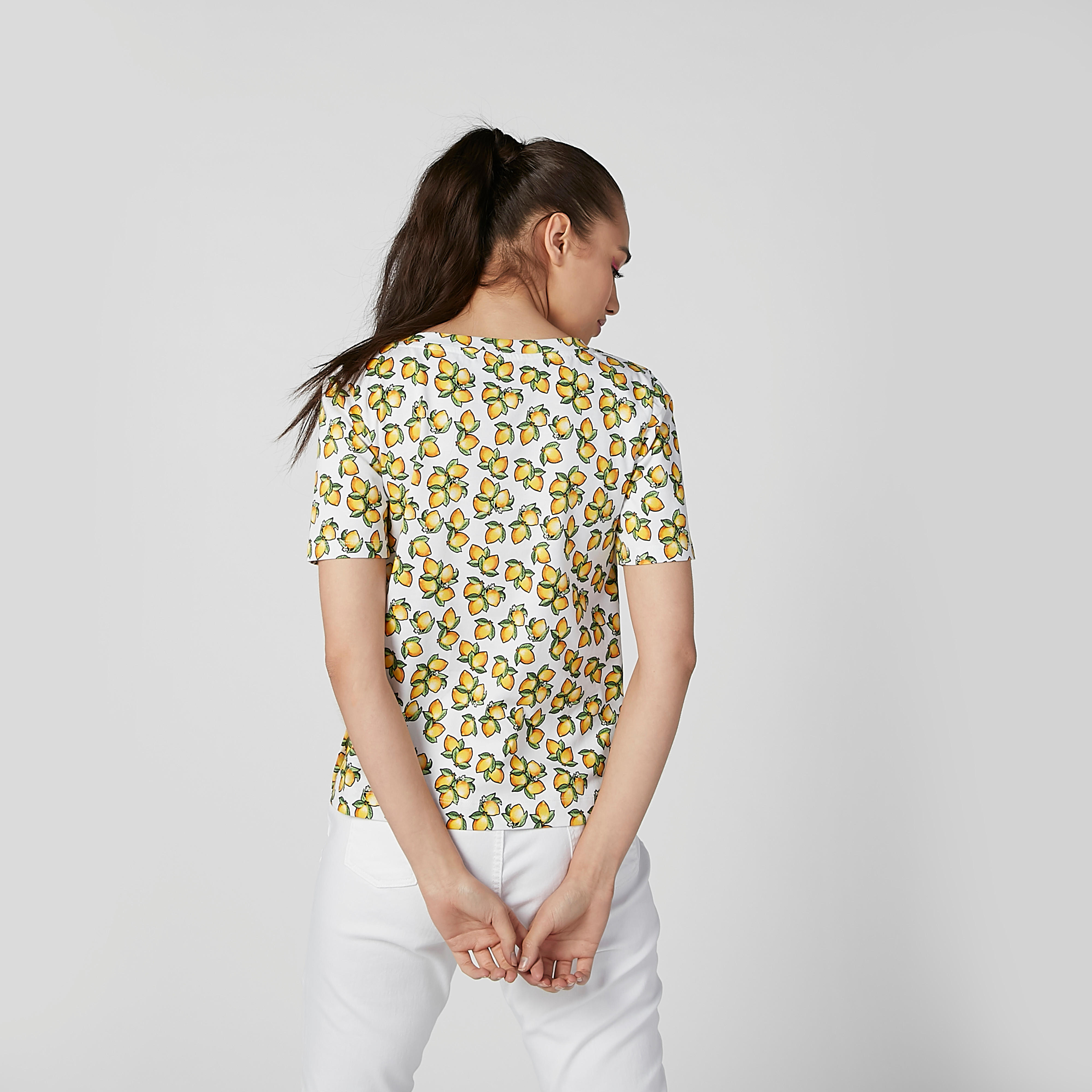 تيشيرت مستدام بقصّة سليم وياقة مستديرة وأكمام قصيرة وطبعات-women-clothing-tshirts-image-6
