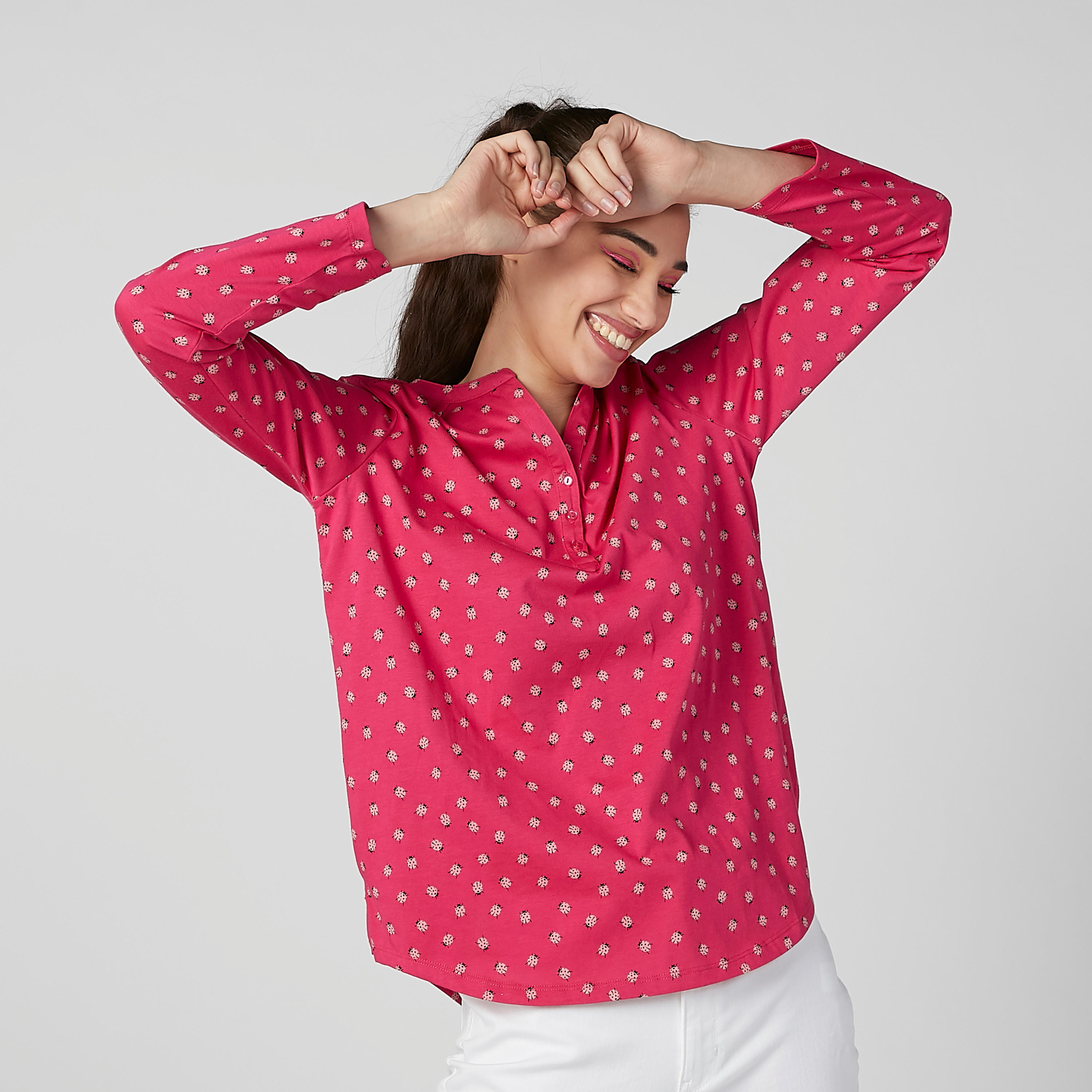 بلوزة مستدامة سليم بياقة V وأكمام طويلة-women-clothing-shirtsandblouses-blouses-image-1