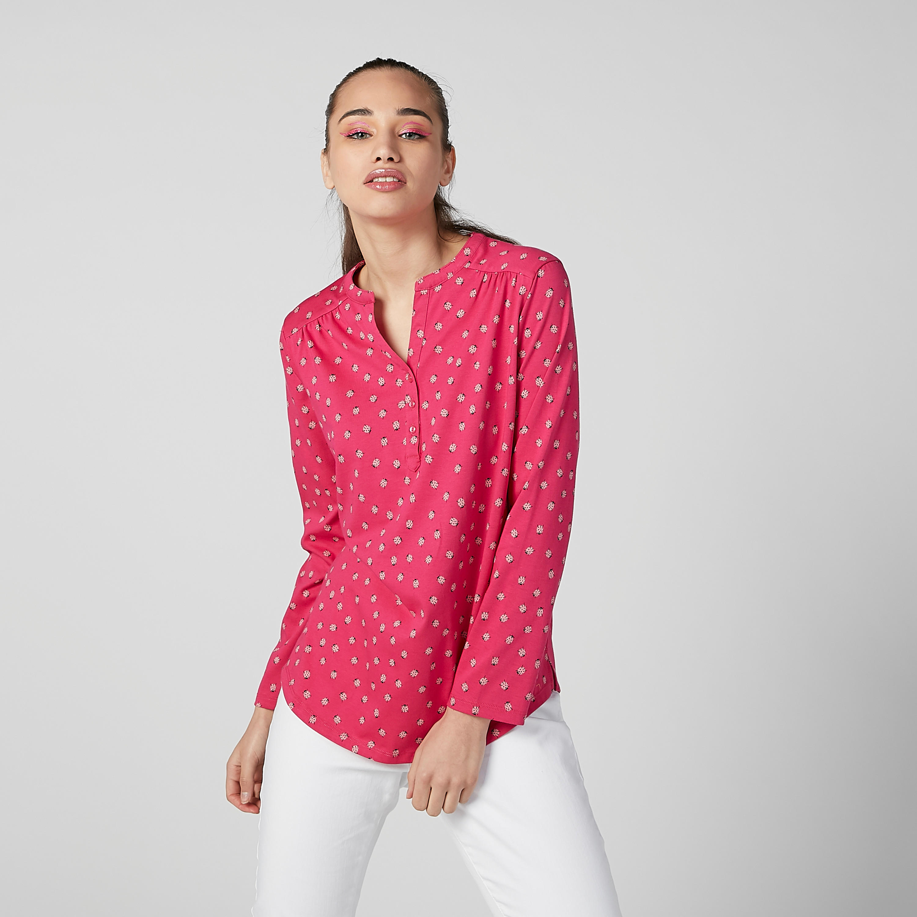 بلوزة مستدامة سليم بياقة V وأكمام طويلة-women-clothing-shirtsandblouses-blouses-image-3