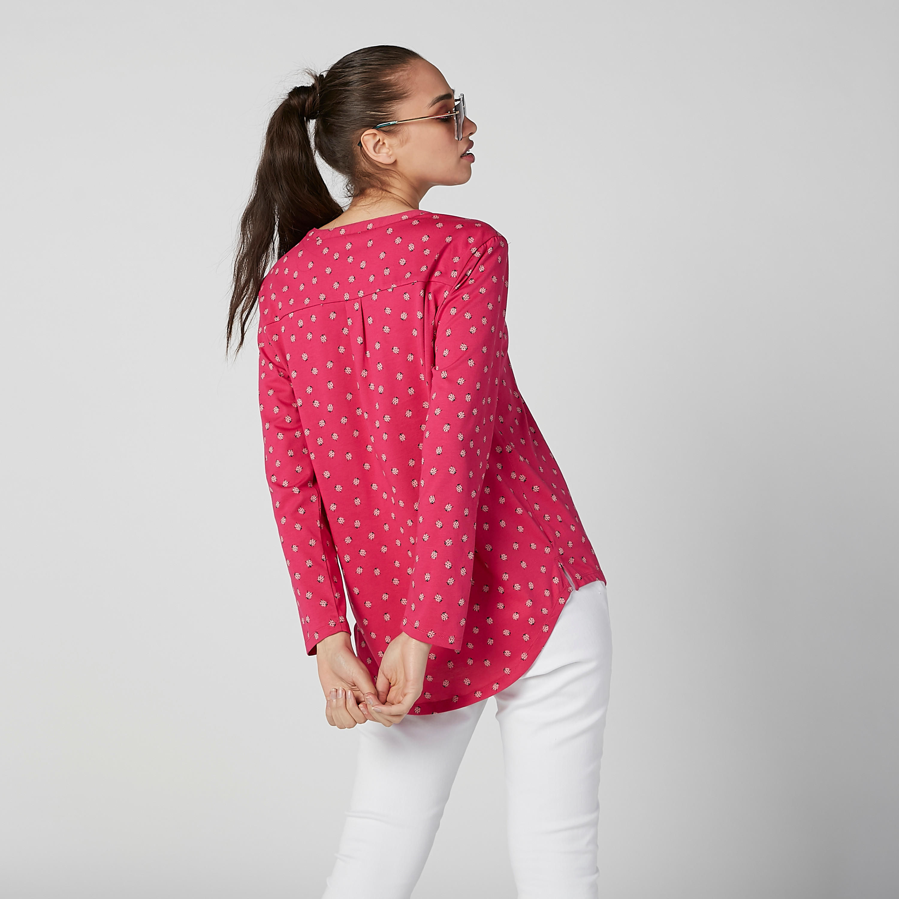 بلوزة مستدامة سليم بياقة V وأكمام طويلة-women-clothing-shirtsandblouses-blouses-image-4
