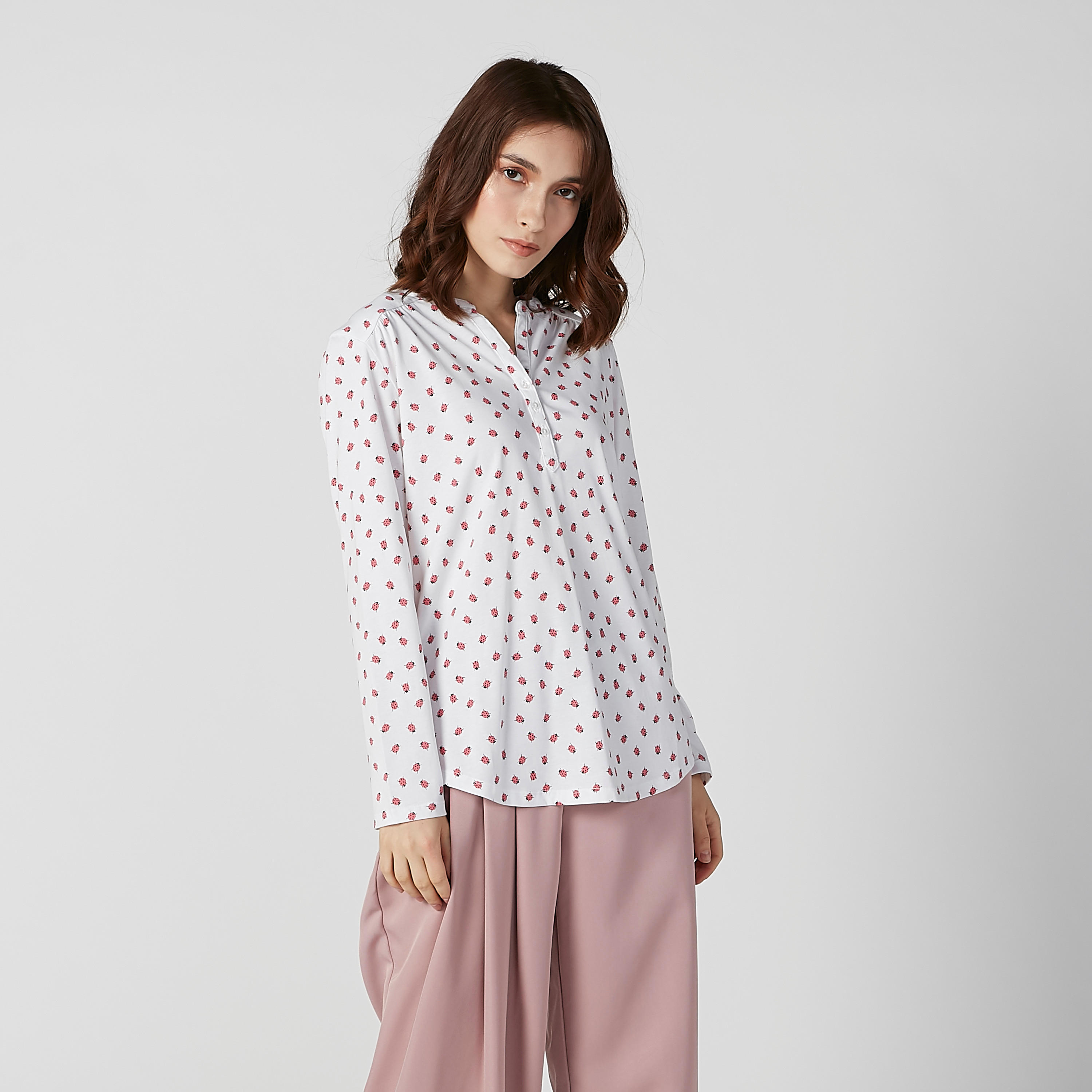 بلوزة مستدامة سليم بياقة V وأكمام طويلة -women-clothing-shirtsandblouses-blouses-image-1