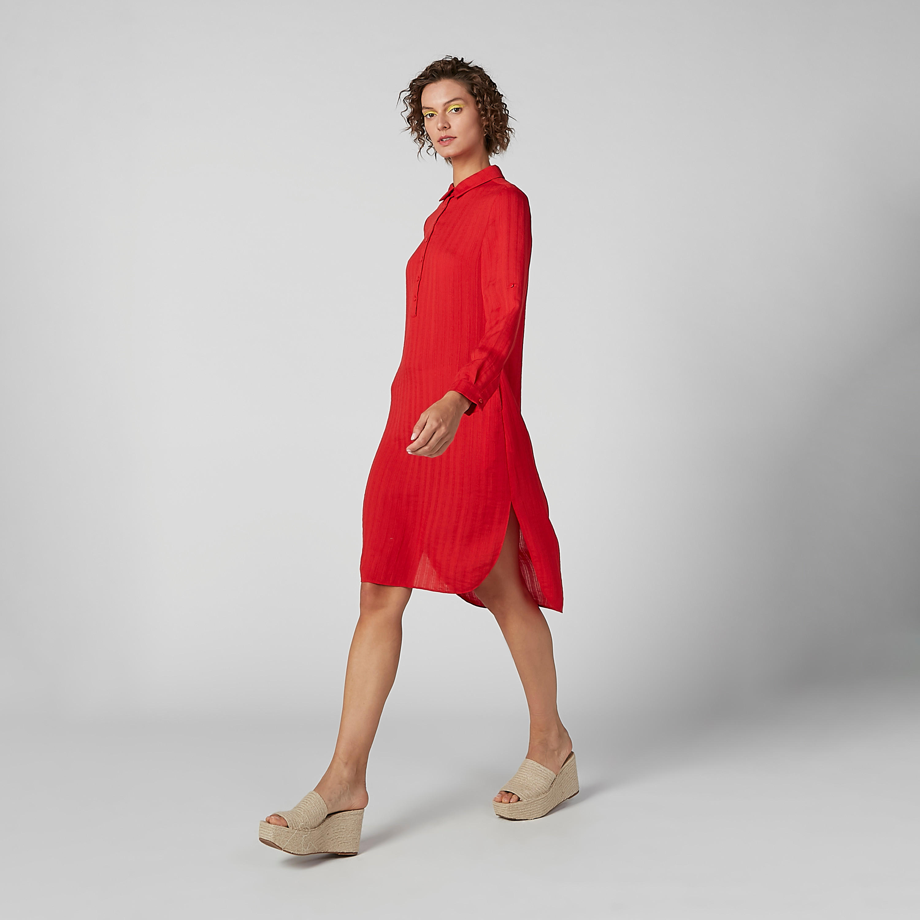 فستان قميص بارز الملمس بأكمام طويلة وحوّاف غير مستوية-women-clothing-dresses-image-2
