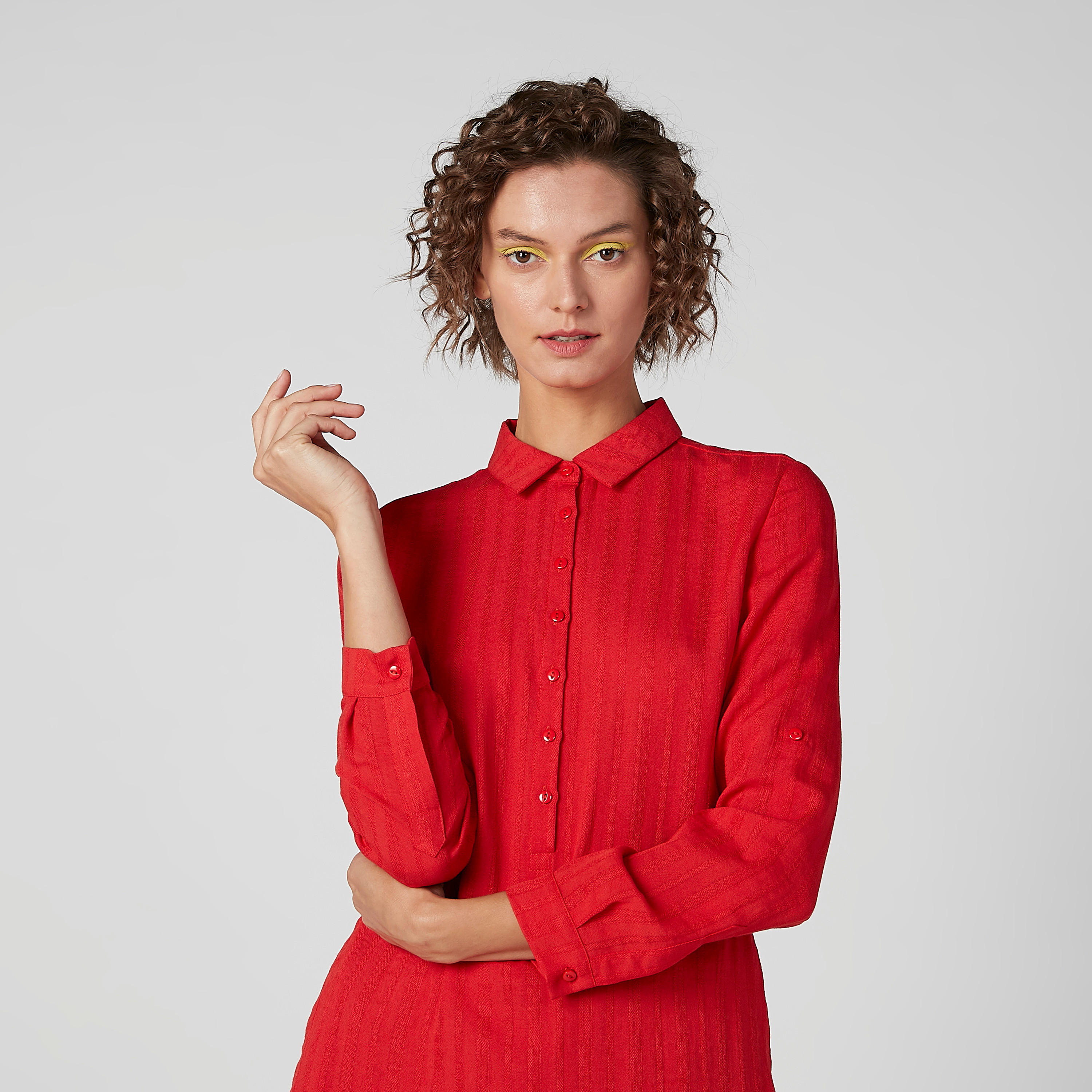 فستان قميص بارز الملمس بأكمام طويلة وحوّاف غير مستوية-women-clothing-dresses-image-3