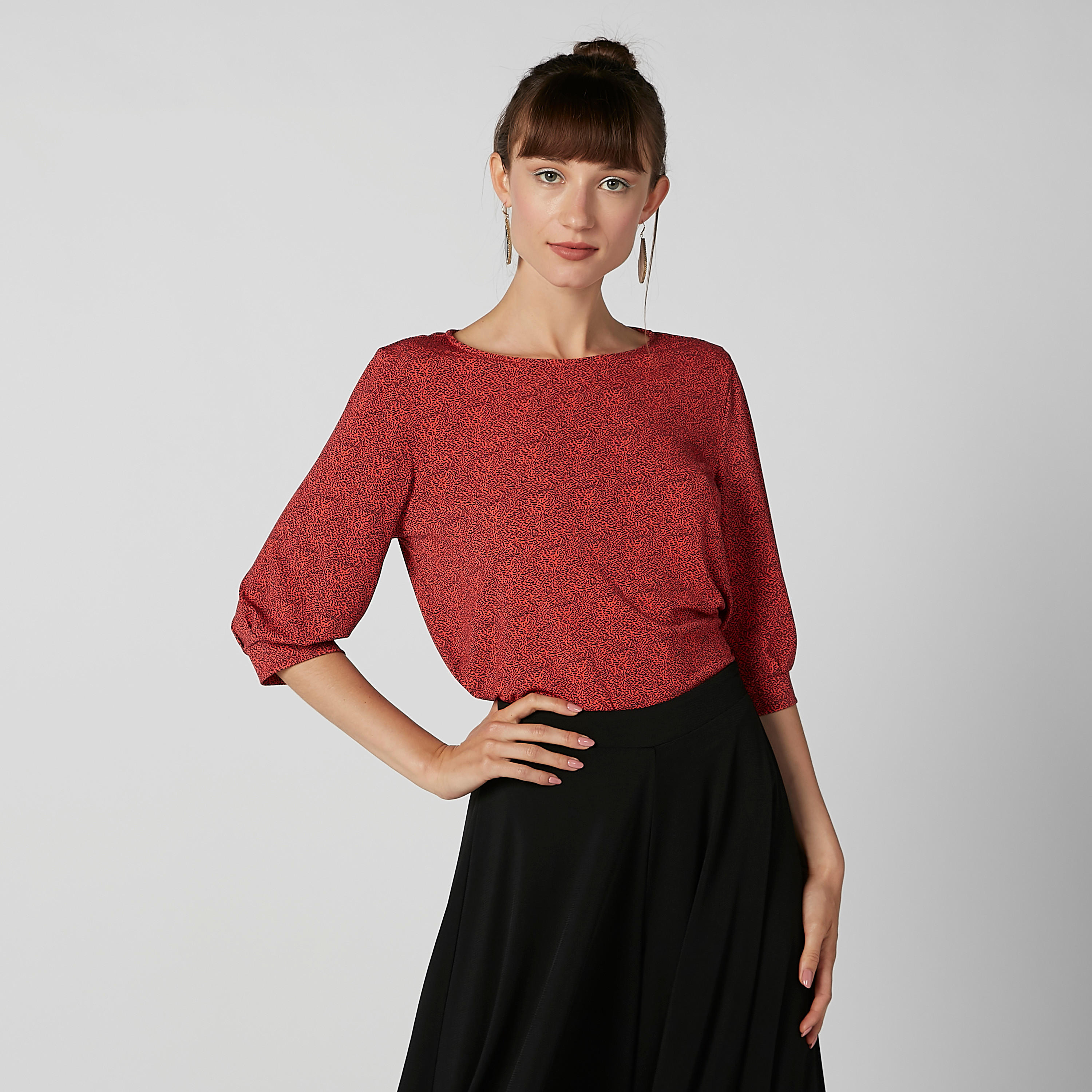 بلوزة سليم بياقة قارب وأكمام 3/4 وطبعات-women-clothing-shirtsandblouses-blouses-image-3