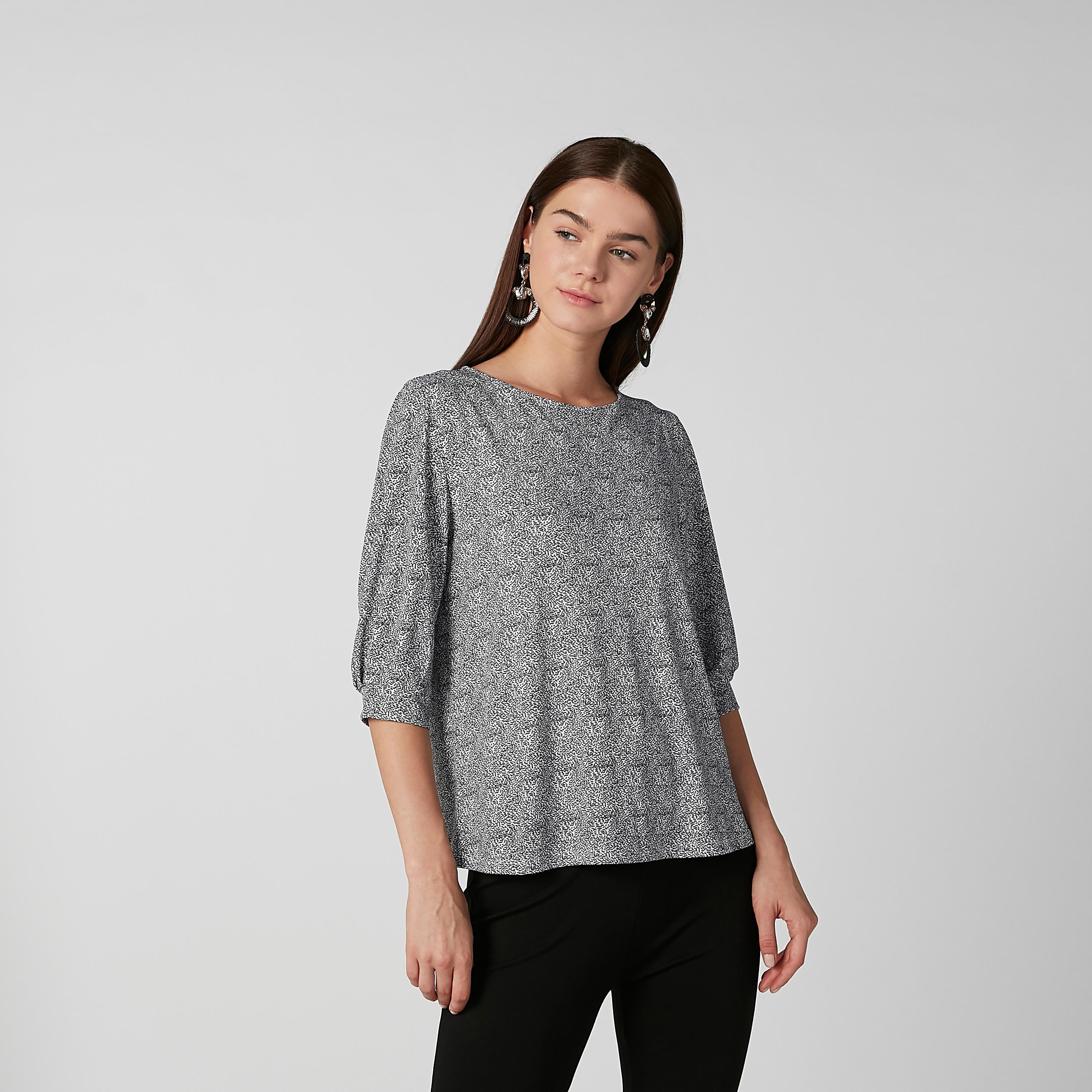 بلوزة سليم بياقة قارب وأكمام 3/4 وطبعات-women-clothing-shirtsandblouses-blouses-image-4