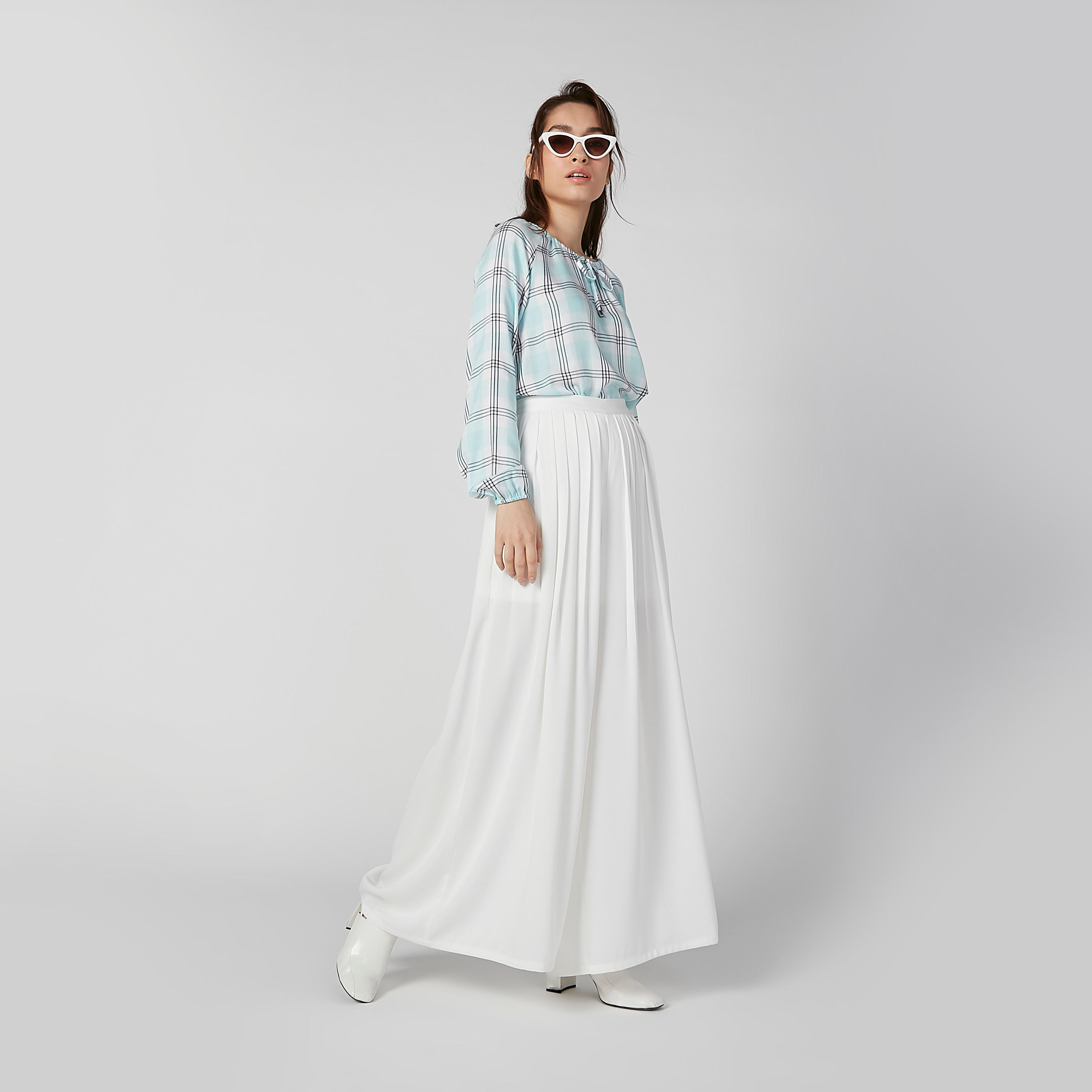 بلوزة كاروهات بياقة قارب وأربطة-women-clothing-shirtsandblouses-blouses-image-1