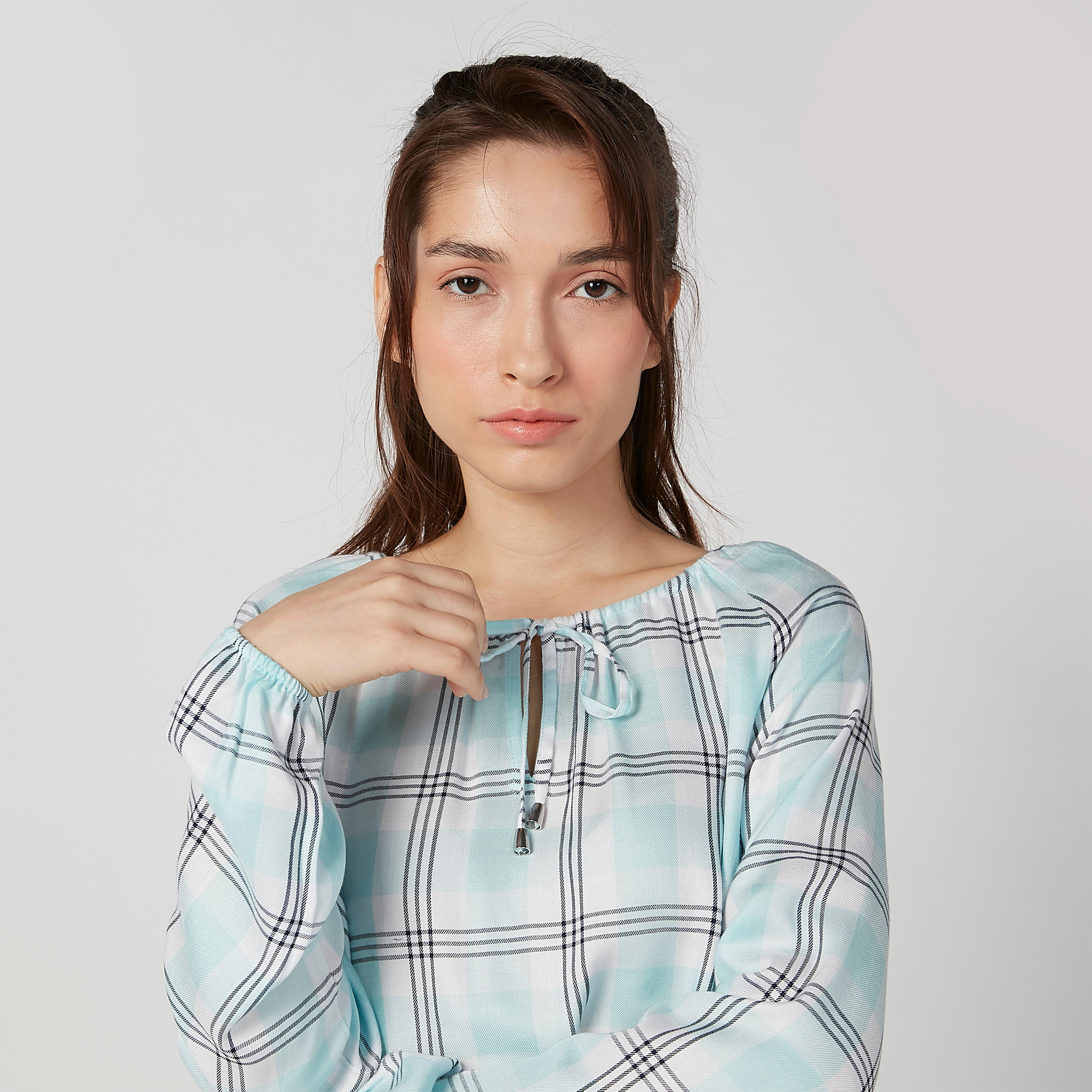 بلوزة كاروهات بياقة قارب وأربطة-women-clothing-shirtsandblouses-blouses-image-3