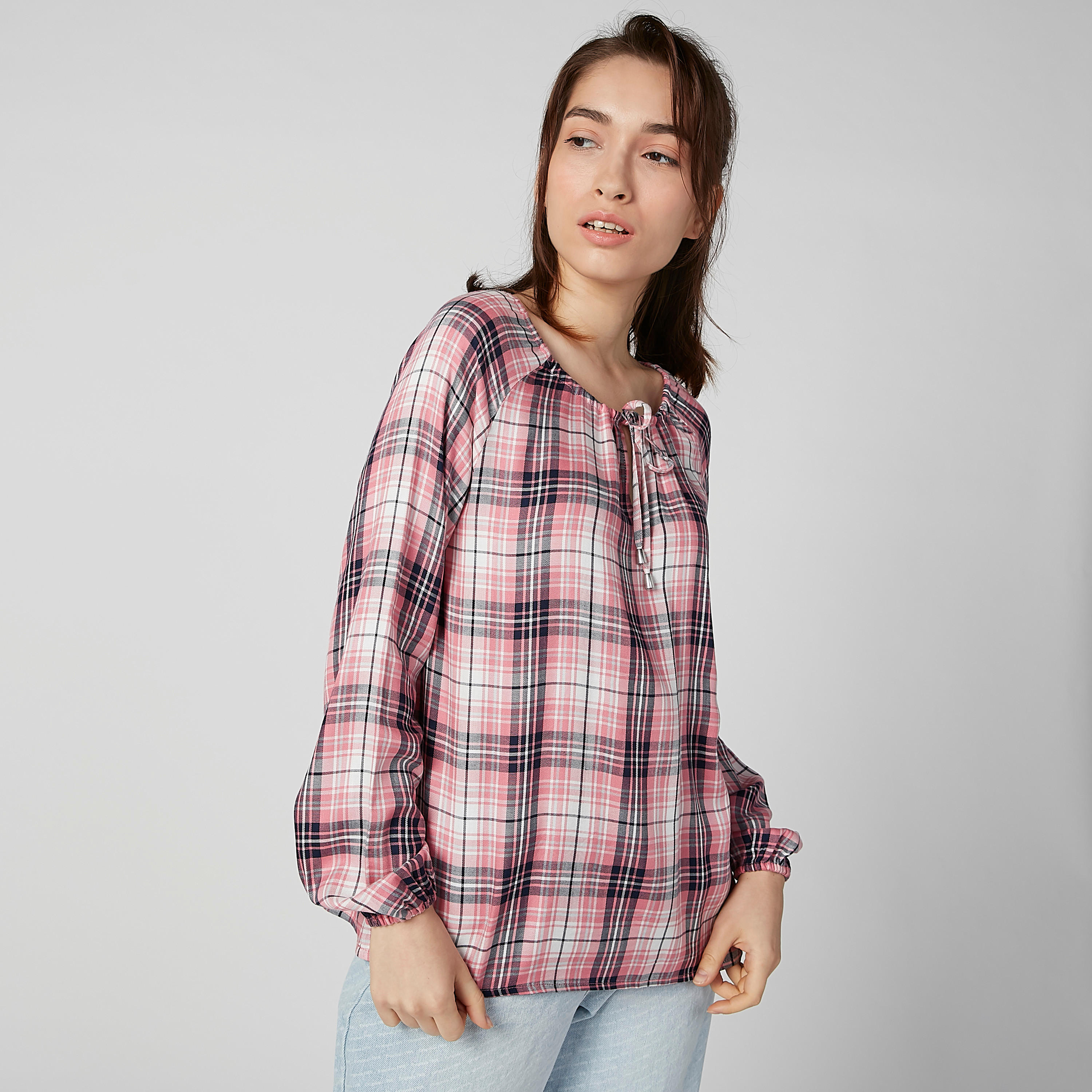 بلوزة كاروهات بياقة مستديرة وأكمام طويلة-women-clothing-shirtsandblouses-blouses-image-1