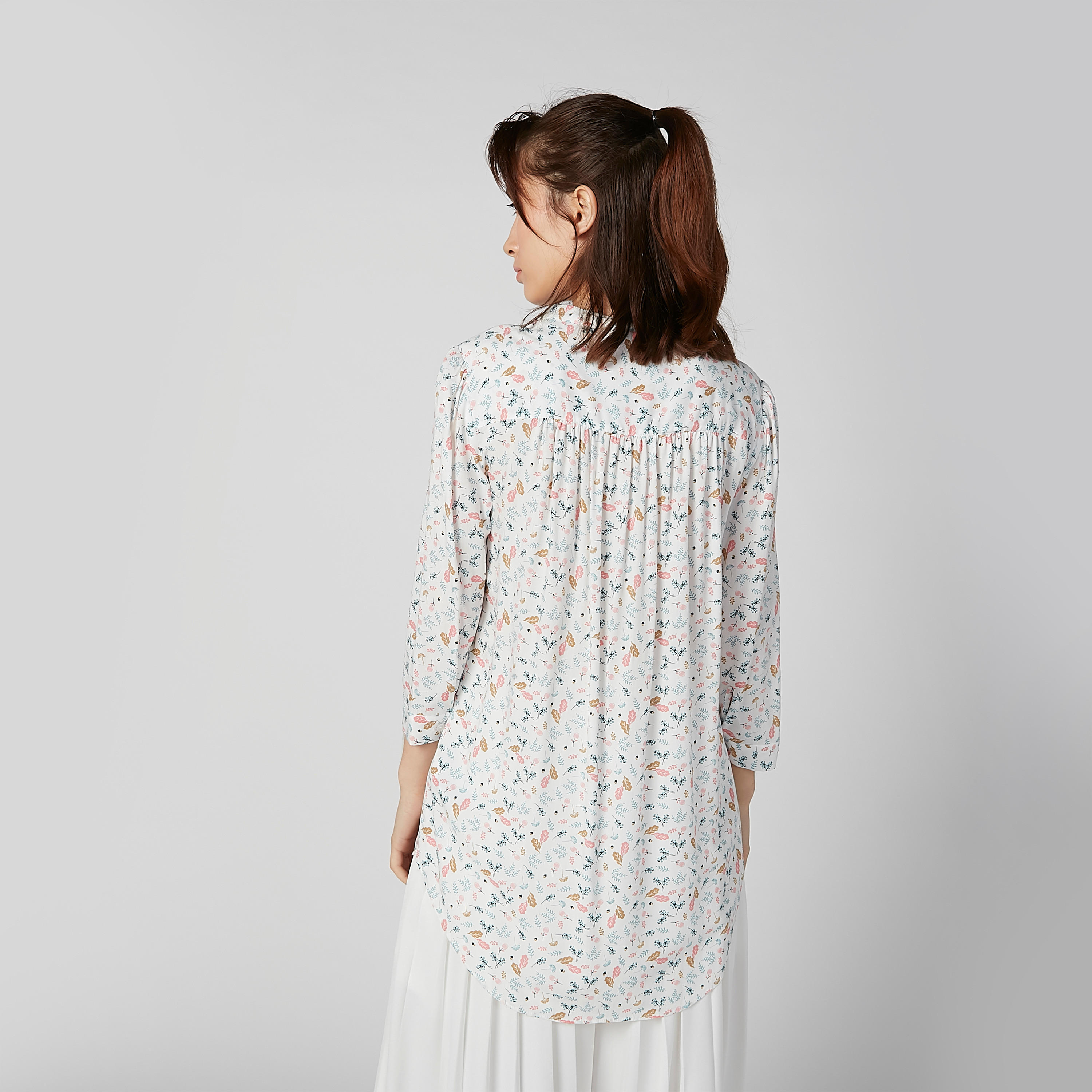 بلوزة بياقة ماندارين وأكمام طويلة وطبعات-women-clothing-shirtsandblouses-blouses-image-4