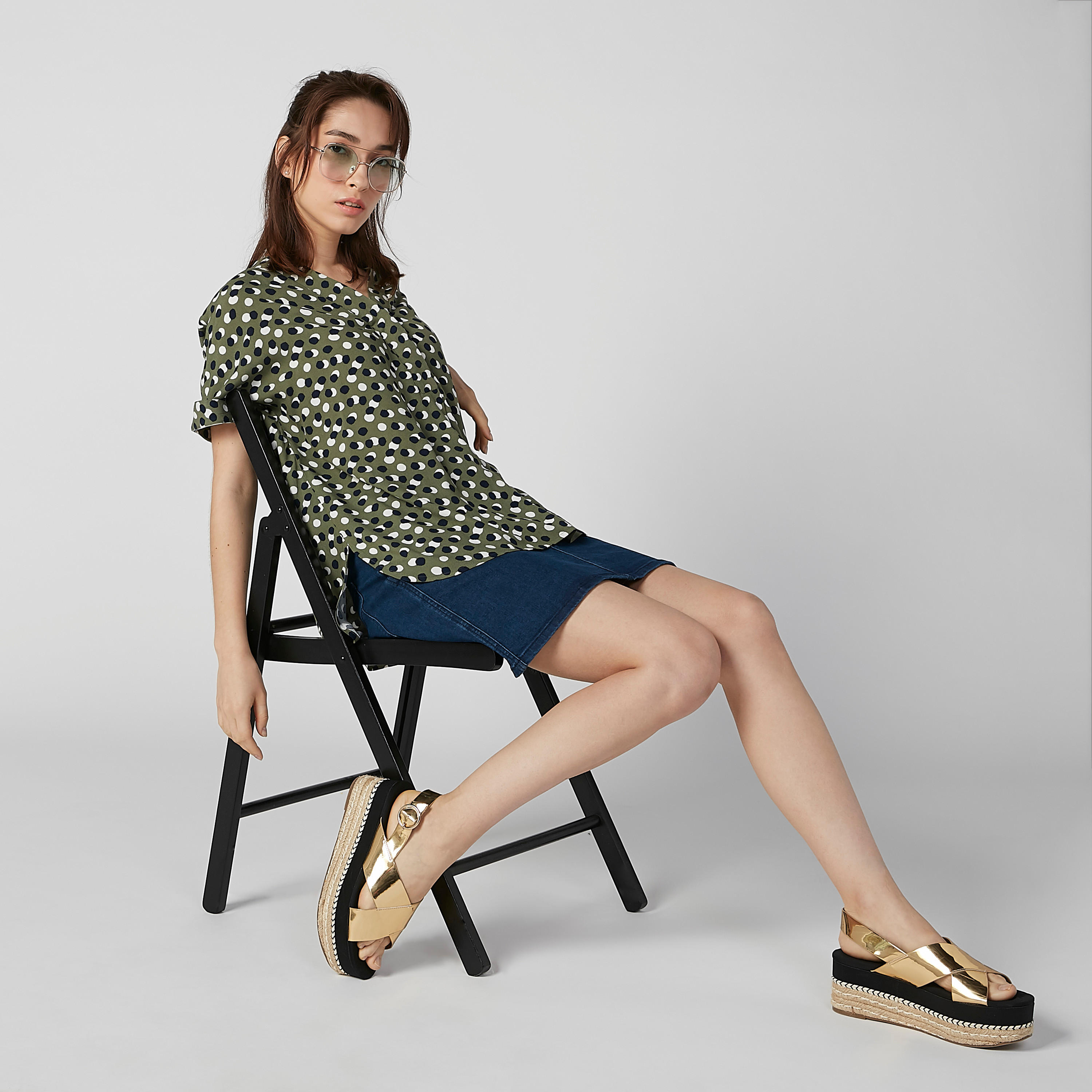 بلوزة بياقة V وحوّاف غير مستوية وطبعات-women-clothing-shirtsandblouses-blouses-image-1
