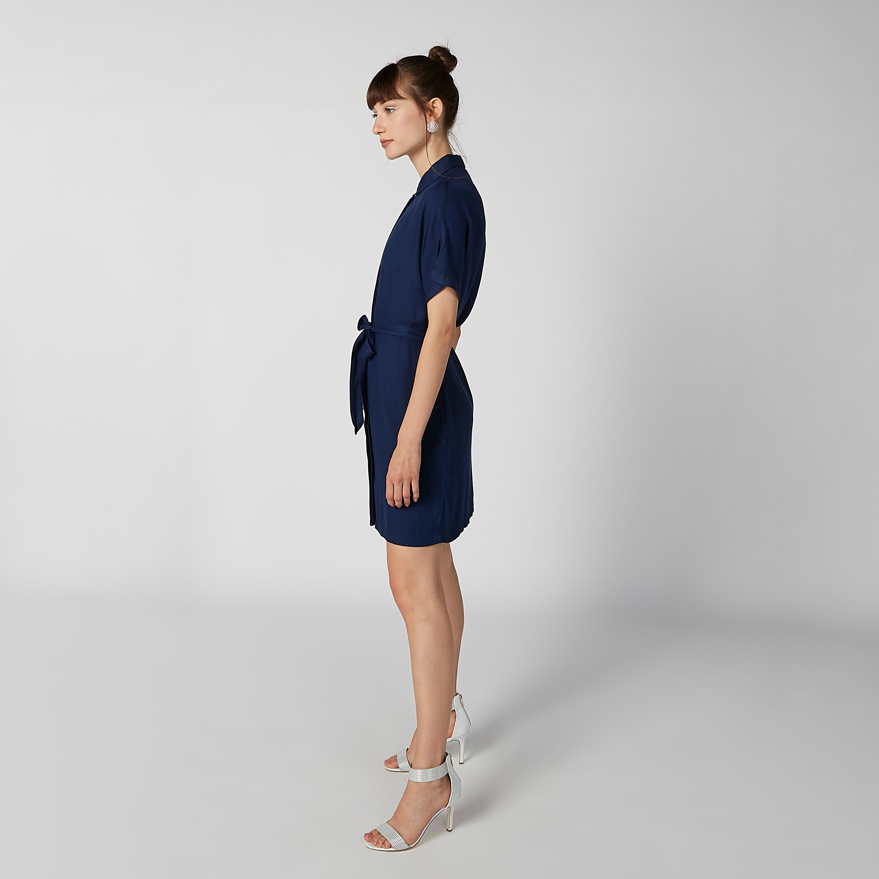 فستان قميص مستدام قصير سادة بياقة عاديّة وأربطة -women-clothing-dresses-image-2