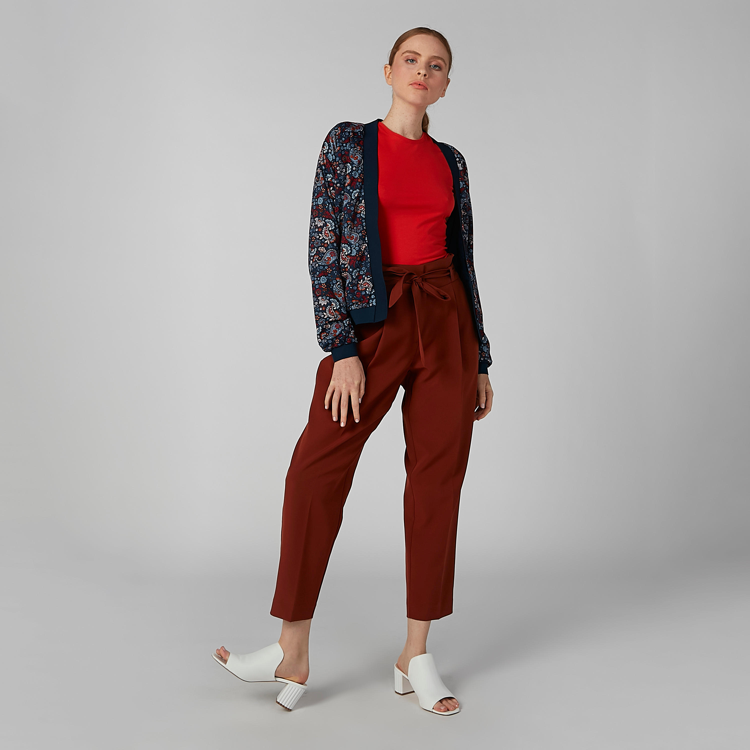 تيشيرت سادة بياقة مستديرة وأكمام كاب-women-clothing-tshirts-image-1