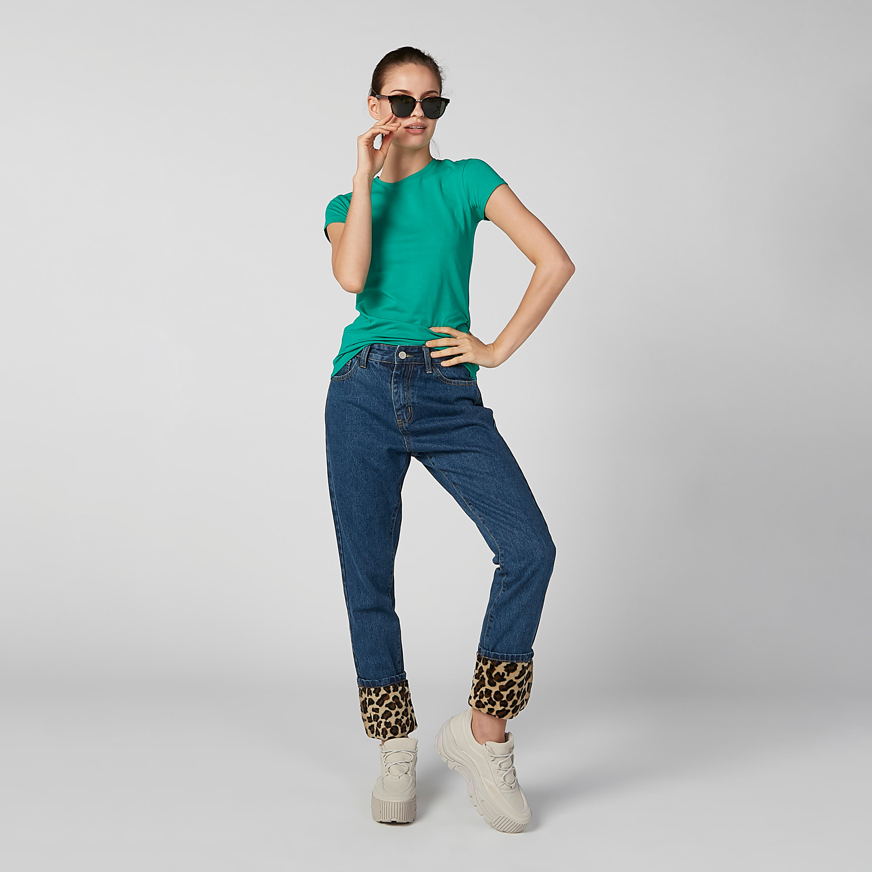 تيشيرت سادة بياقة مستديرة وأكمام كاب-women-clothing-tshirts-image-2