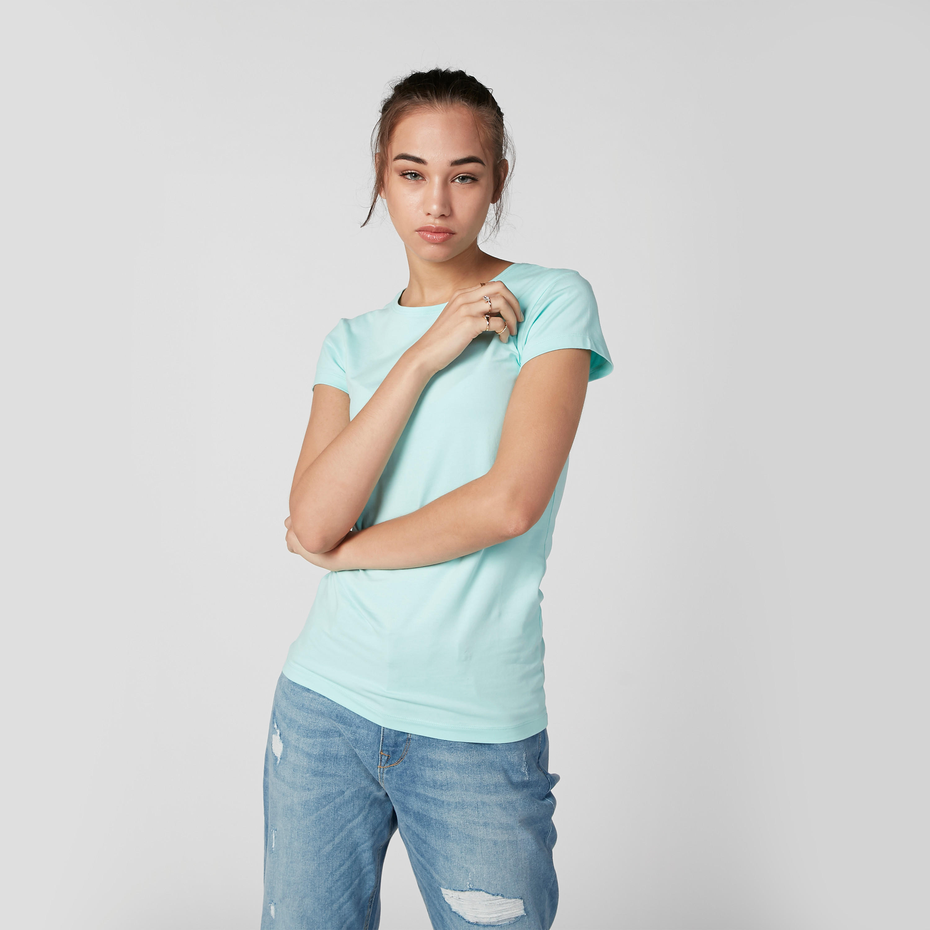 تيشيرت سادة بياقة مستديرة وأكمام كاب-women-clothing-tshirts-image-1