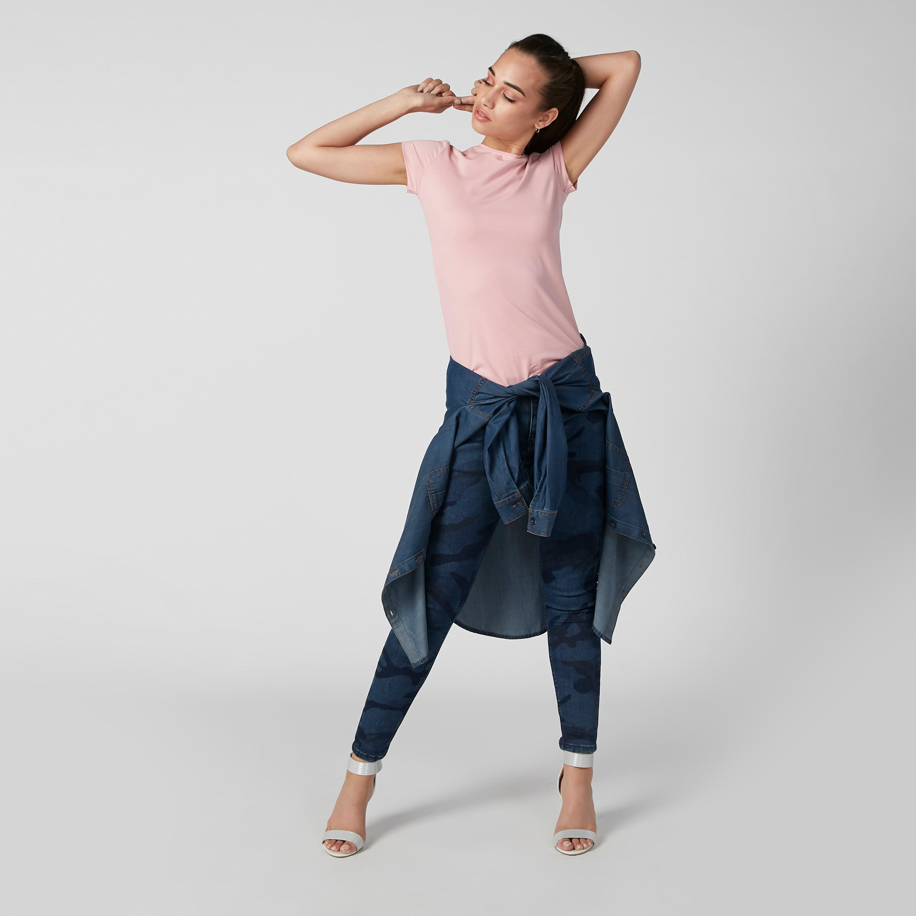 تيشيرت سادة بياقة مستديرة وأكمام كاب-women-clothing-tshirts-image-2