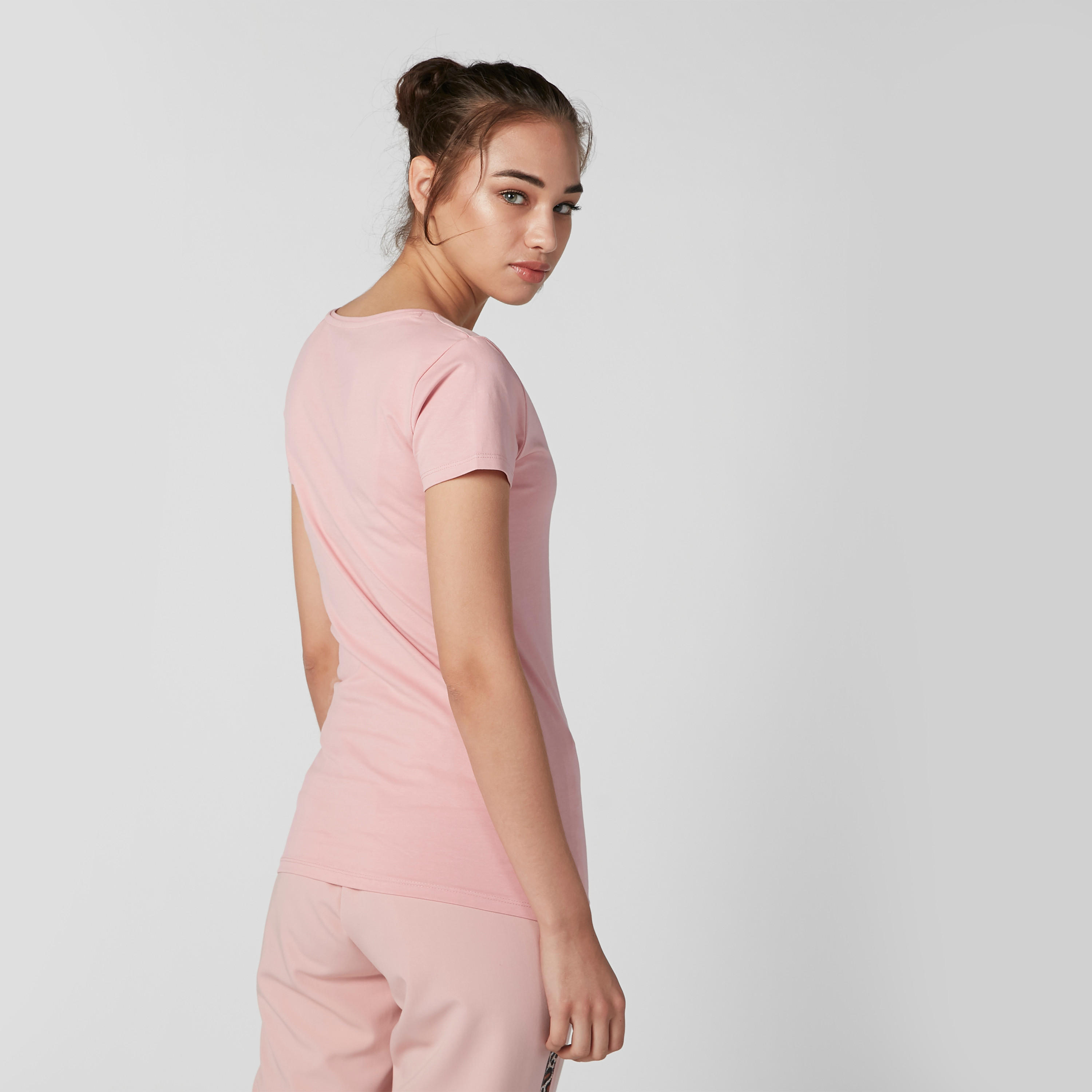 تيشيرت سادة بياقة V وأكمام قصيرة-women-clothing-tshirts-image-4