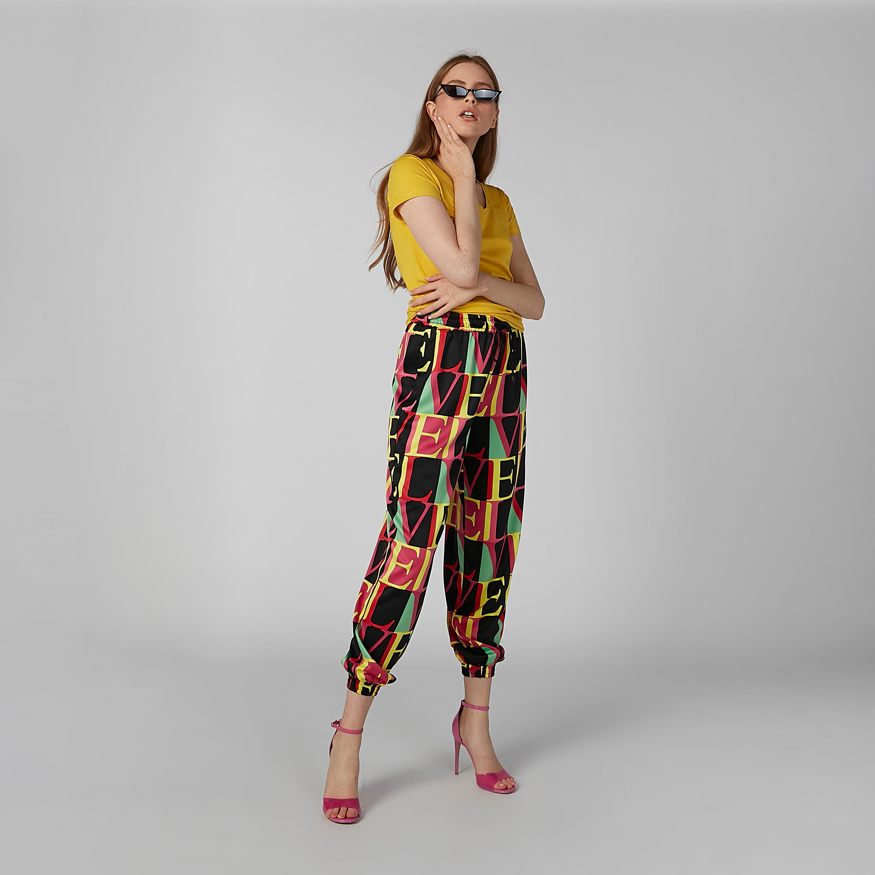 تيشيرت سادة بياقة V وأكمام قصيرة-women-clothing-tshirts-image-2
