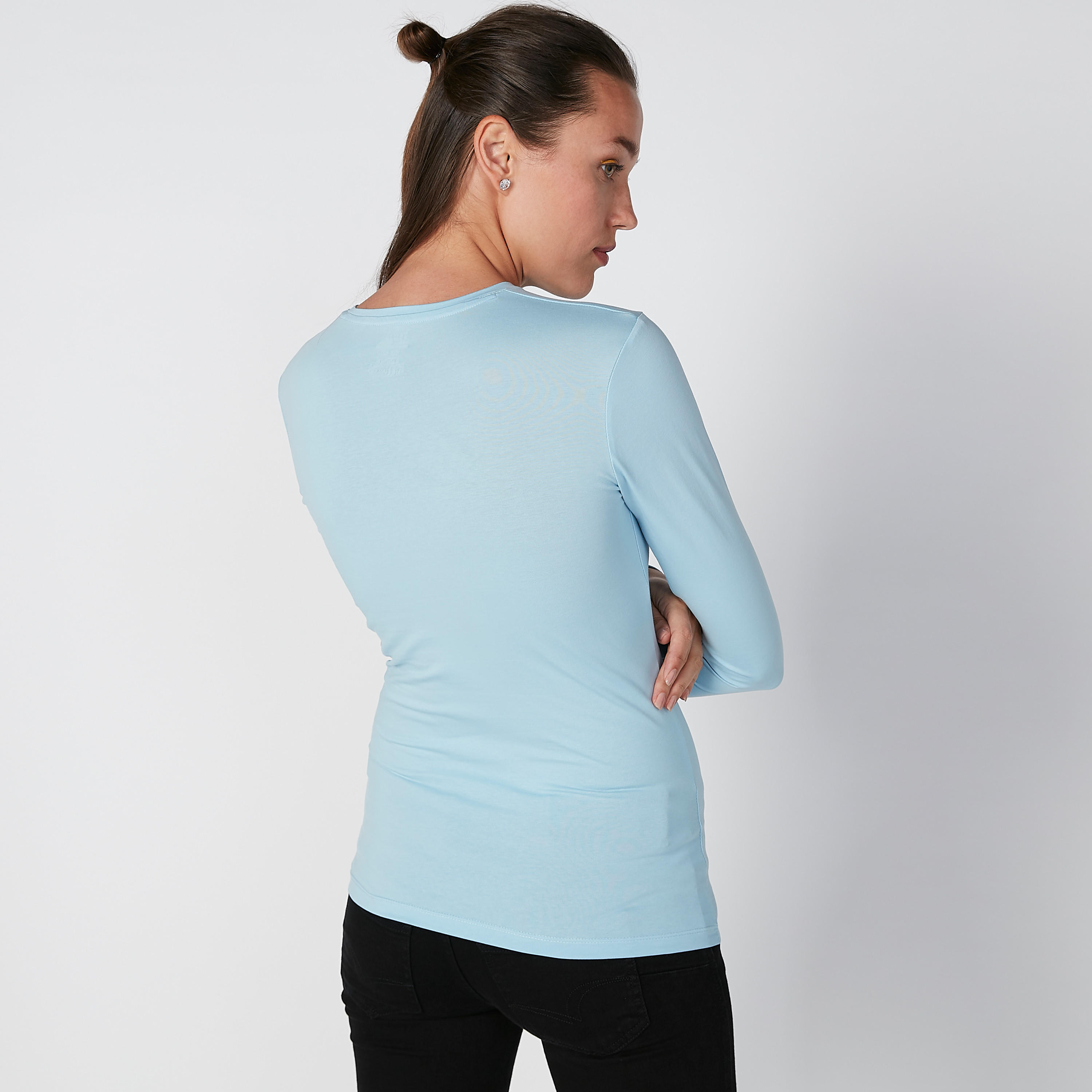 بلوزة سادة بياقة مستديرة وأكمام طويلة-women-clothing-tshirts-image-2