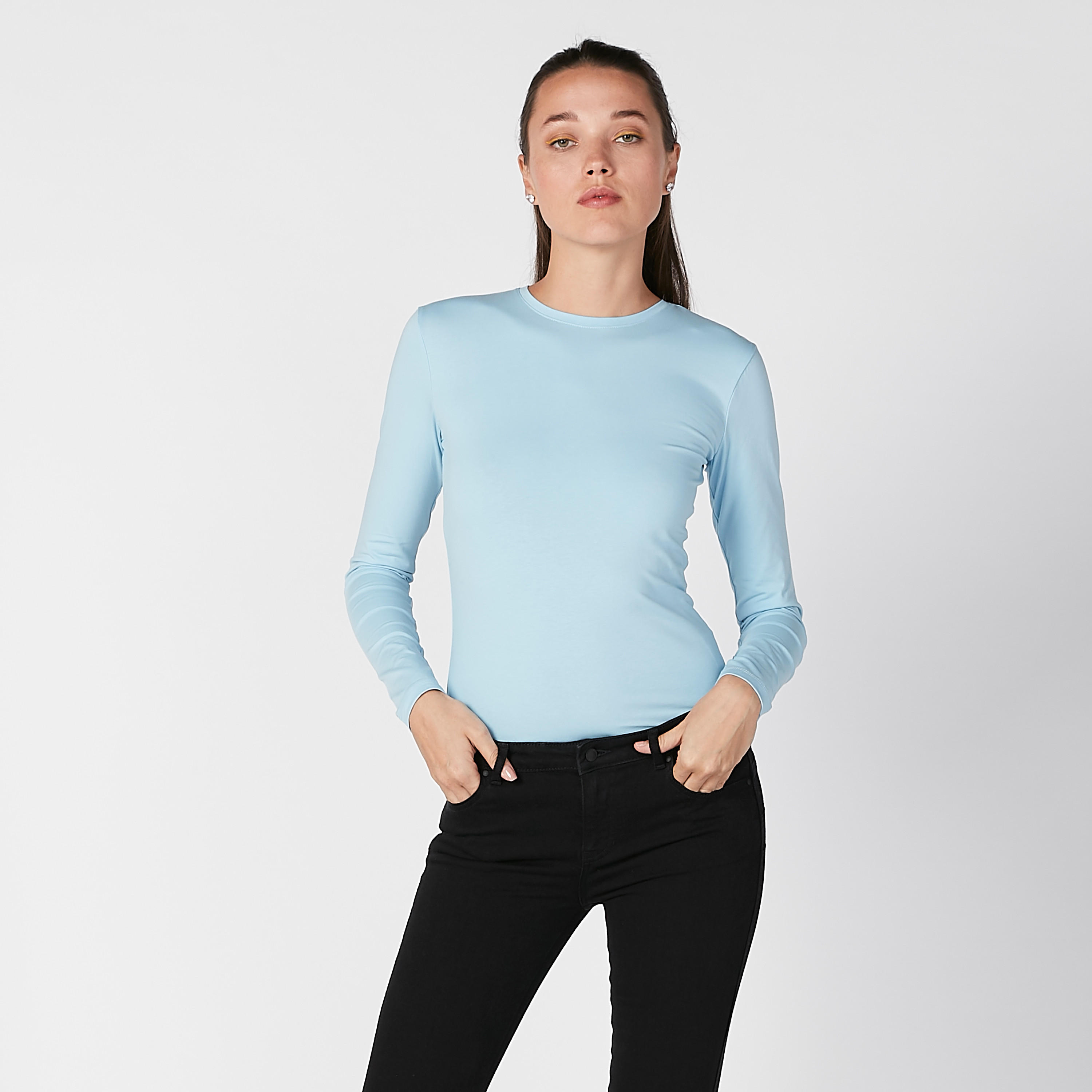 بلوزة سادة بياقة مستديرة وأكمام طويلة-women-clothing-tshirts-image-1
