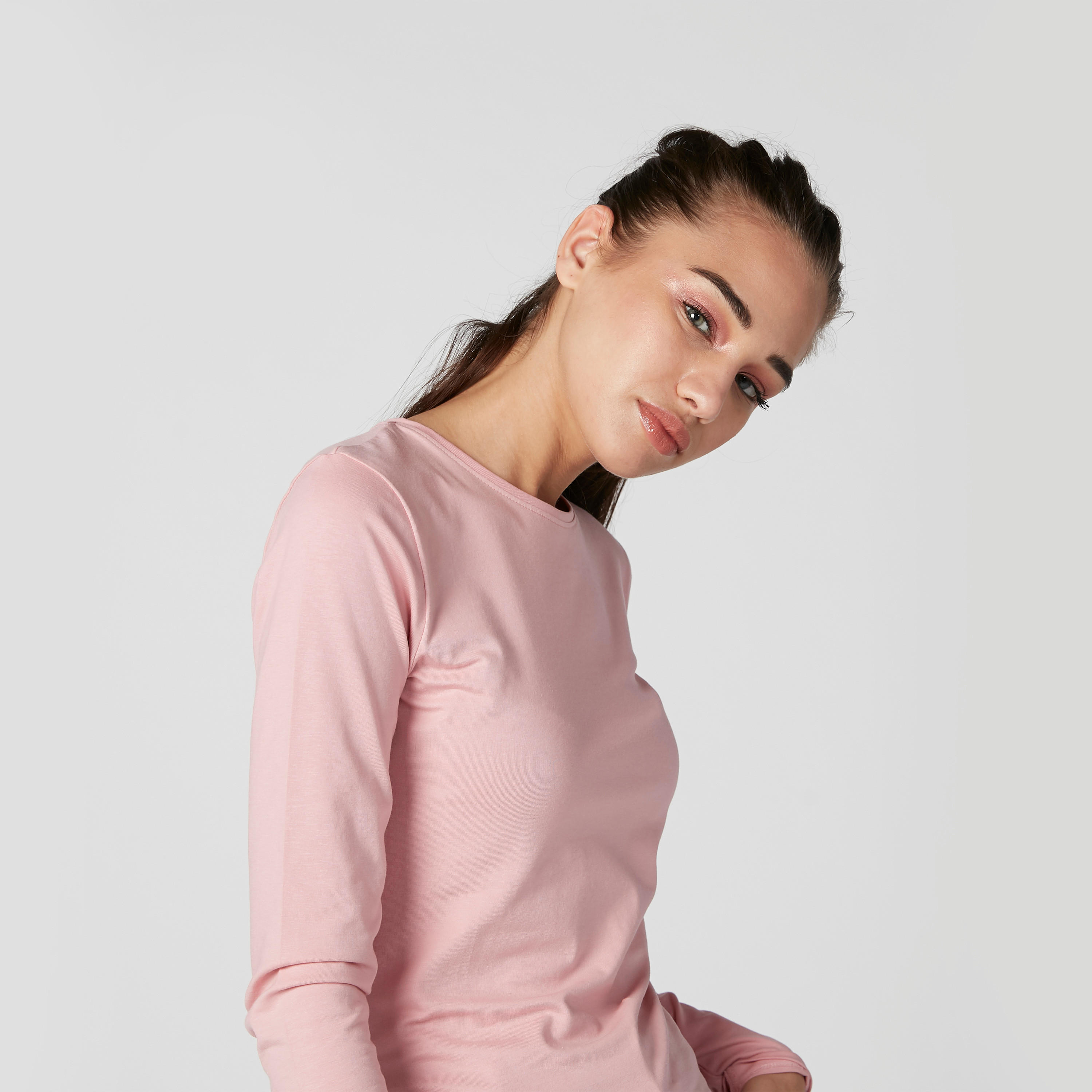 تيشيرت سادة بياقة مستديرة وأكمام طويلة-women-clothing-tshirts-image-3