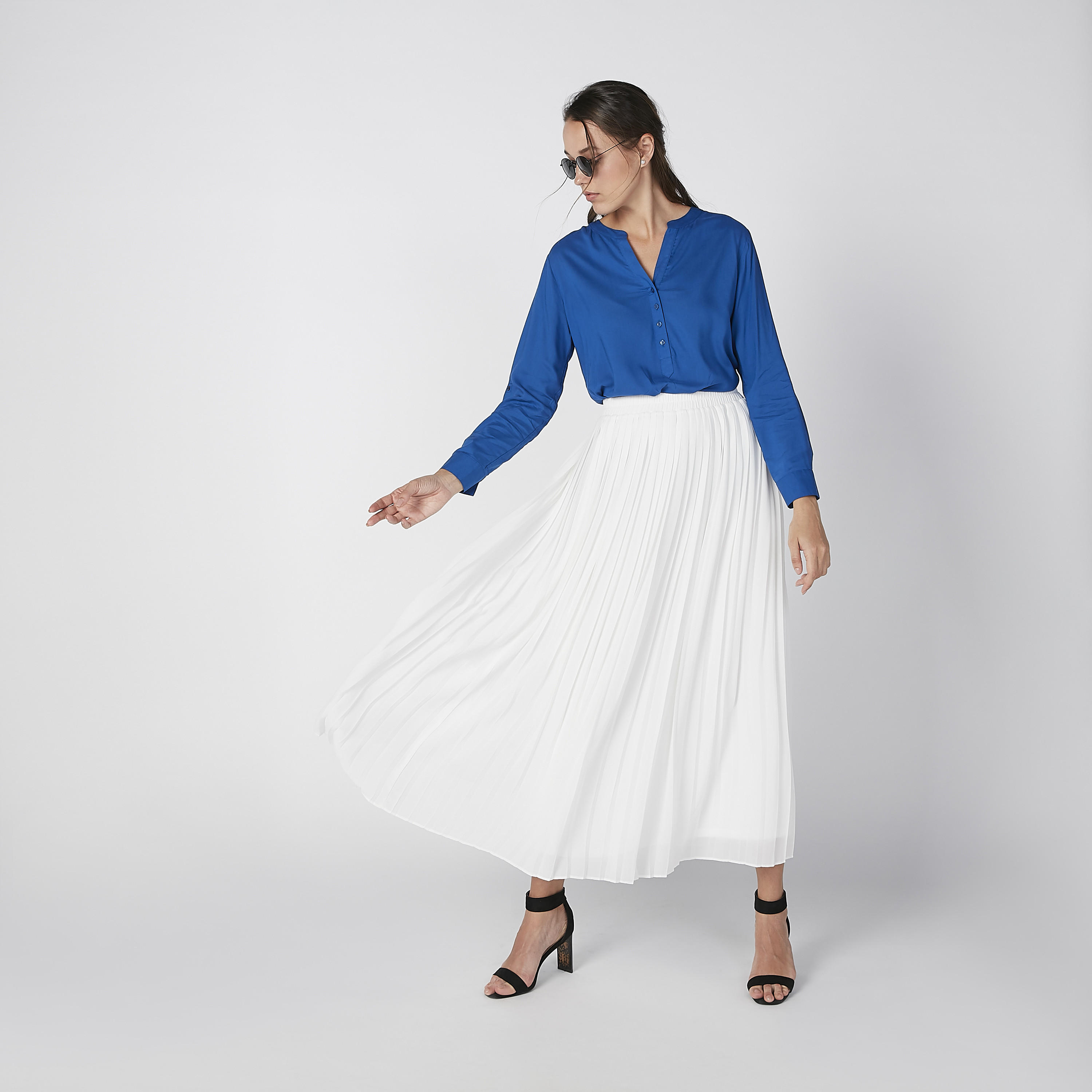 بلوزة سادة بأكمام طويلة ونصف وصلة أزرار-women-clothing-shirtsandblouses-blouses-image-5