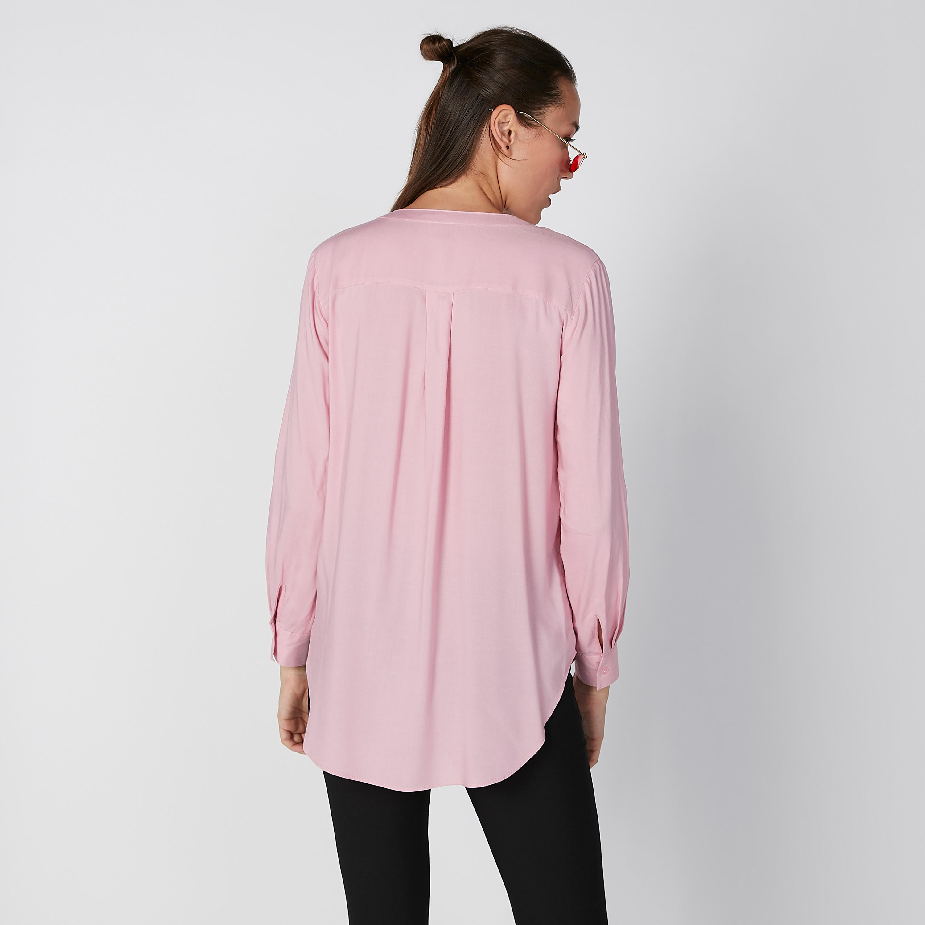 قميص سادة طويل بياقة V وأكمام طويلة-women-clothing-shirtsandblouses-shirts-image-2