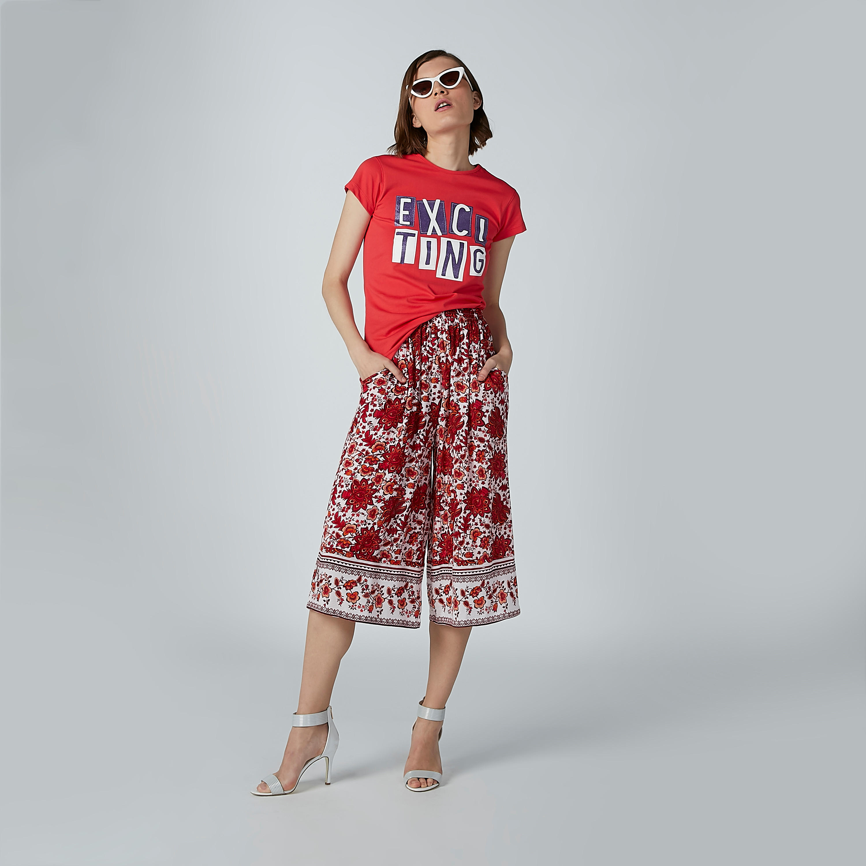 تيشيرت بياقة مستديرة وأكمام قصيرة وطبعات-women-clothing-tshirts-image-2